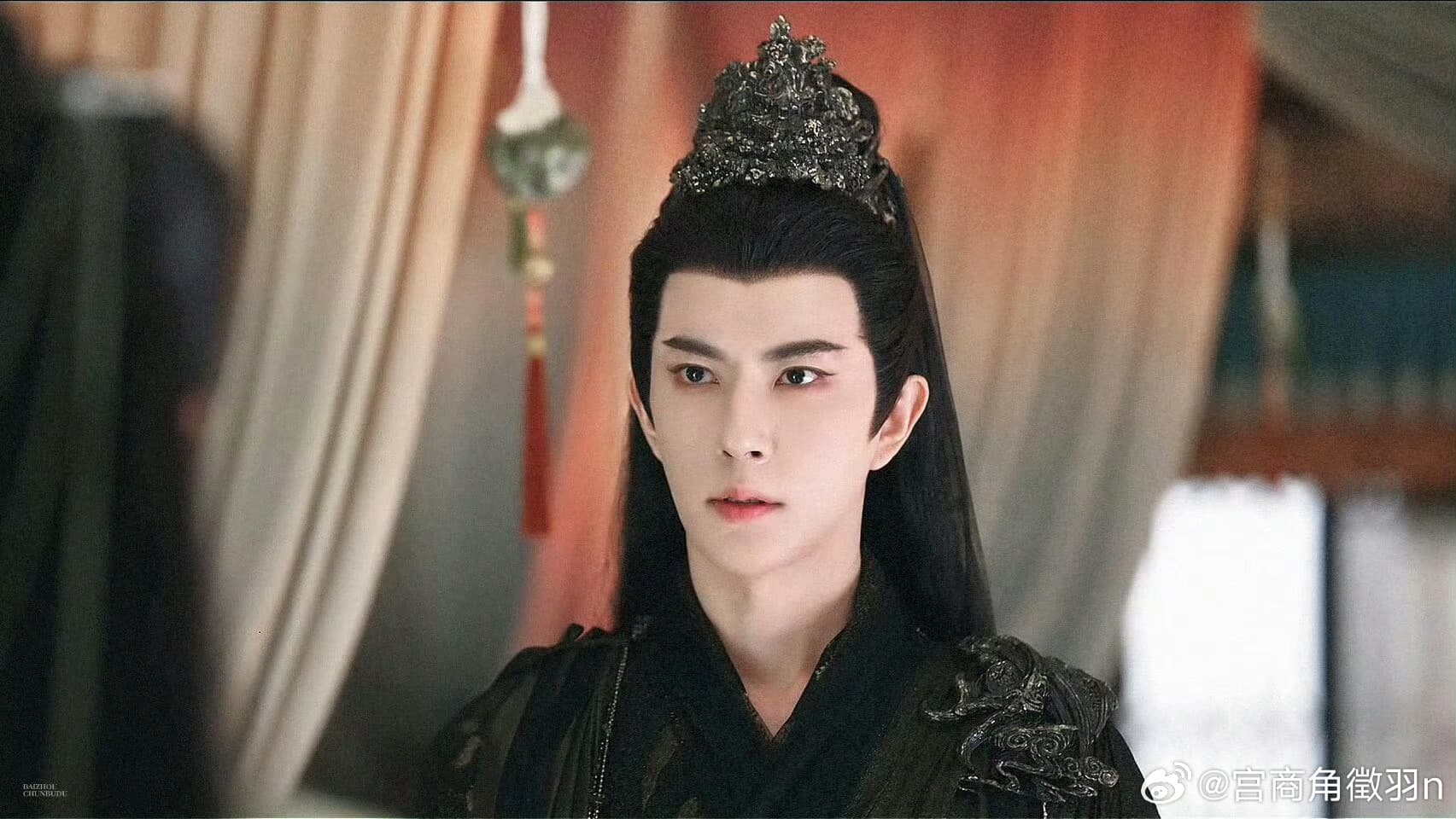6月的劇集《臨江仙》也有于朦朧參演,他飾演的「玄天使者」獲得不少粉絲討論。(微博圖片)