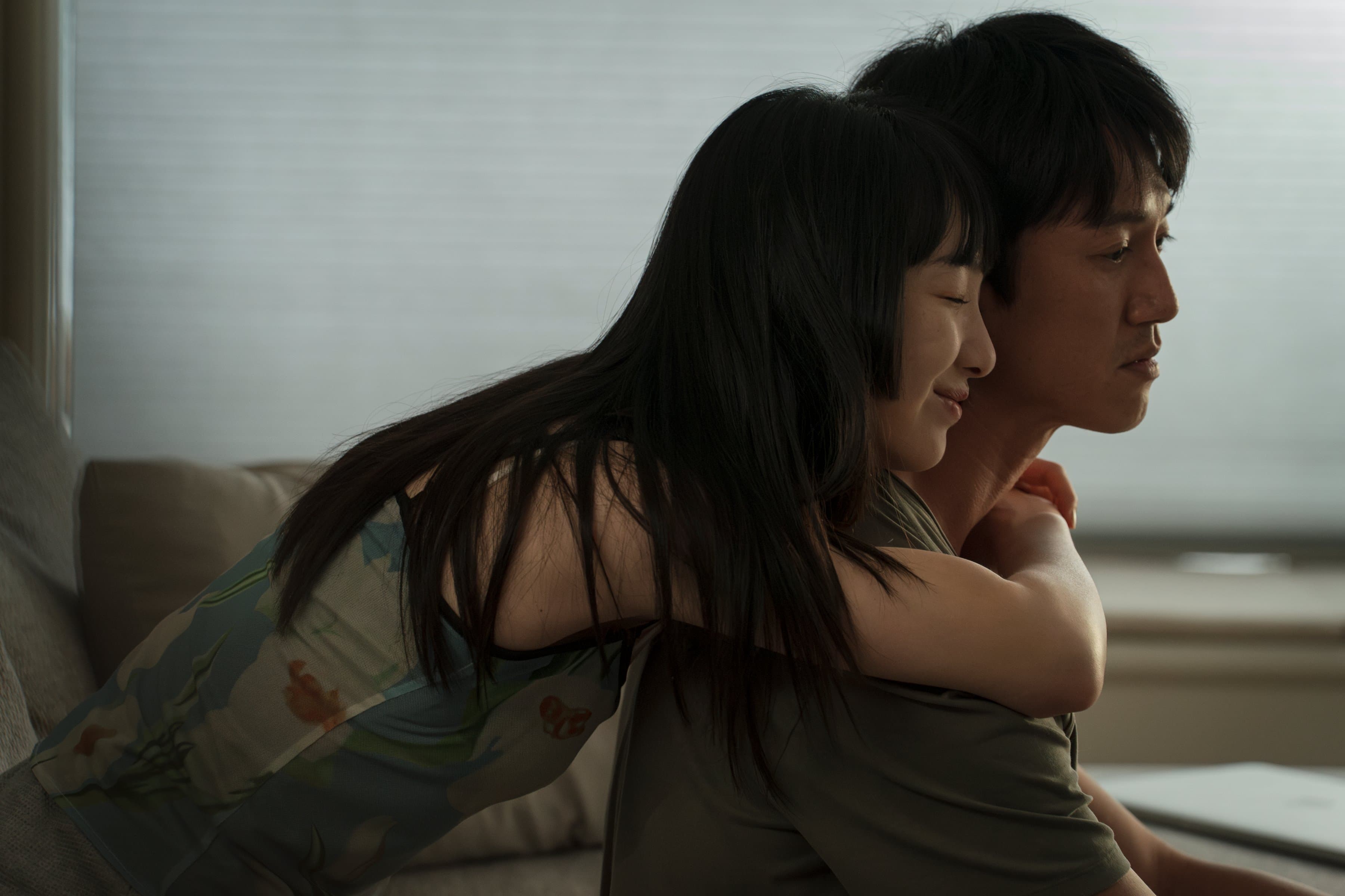 《破浪男女》劉主平、吳慷仁,吳慷仁演出花心海王。(双喜電影提供)
