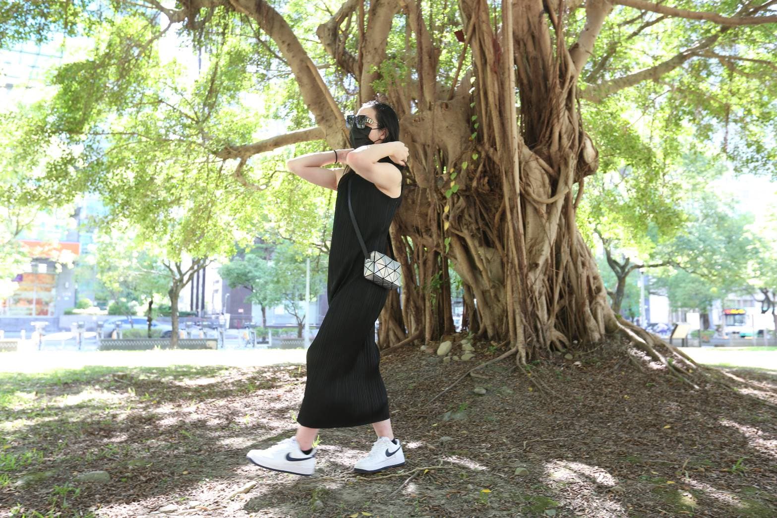 長髮男穿著同件裙子現身，相當有氣質。（鏡報姜永年）