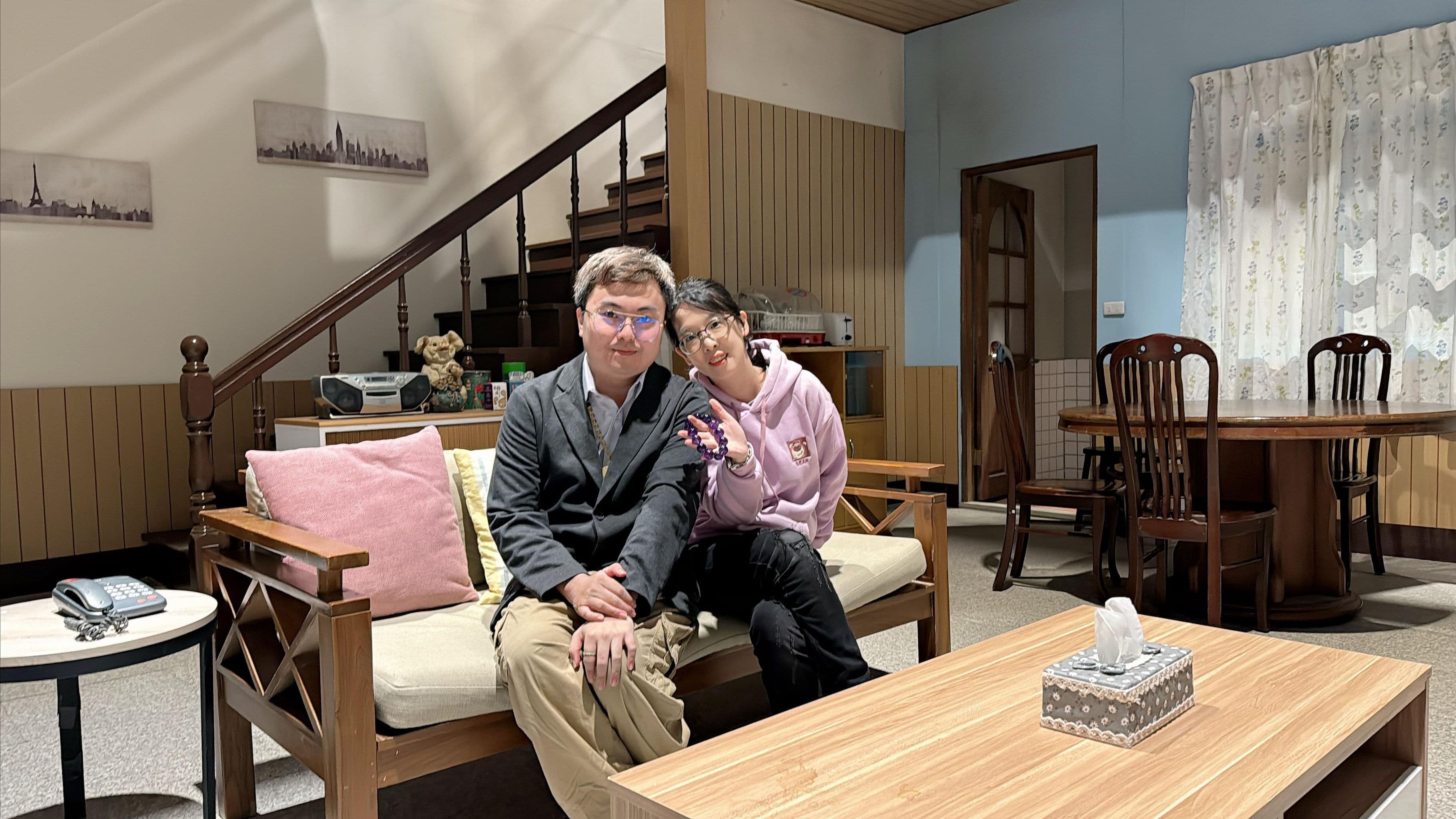 左：帝國集團董事長羅彦喆 右：翠米悠食品董事長僧羽綸