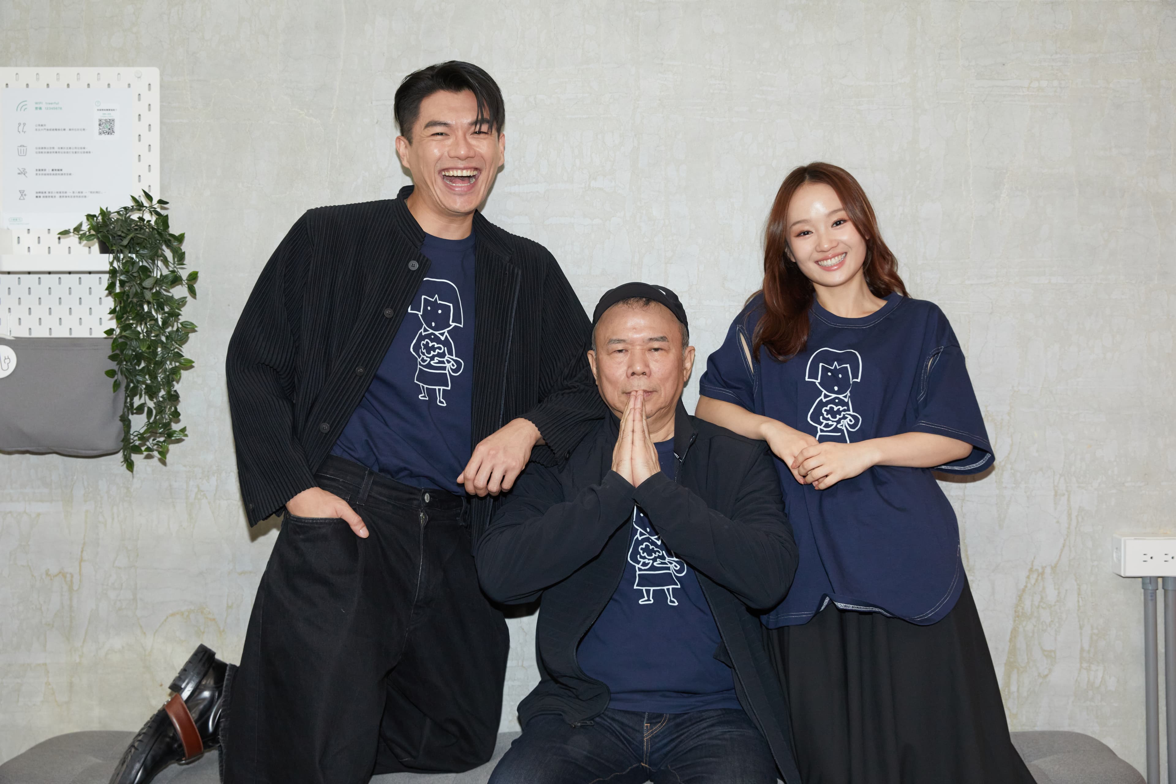 《大濛》儘管拿下本屆金馬獎最佳劇情片大獎,導演陳玉勳依舊帶著演員柯煒林、方郁婷勤做宣傳。