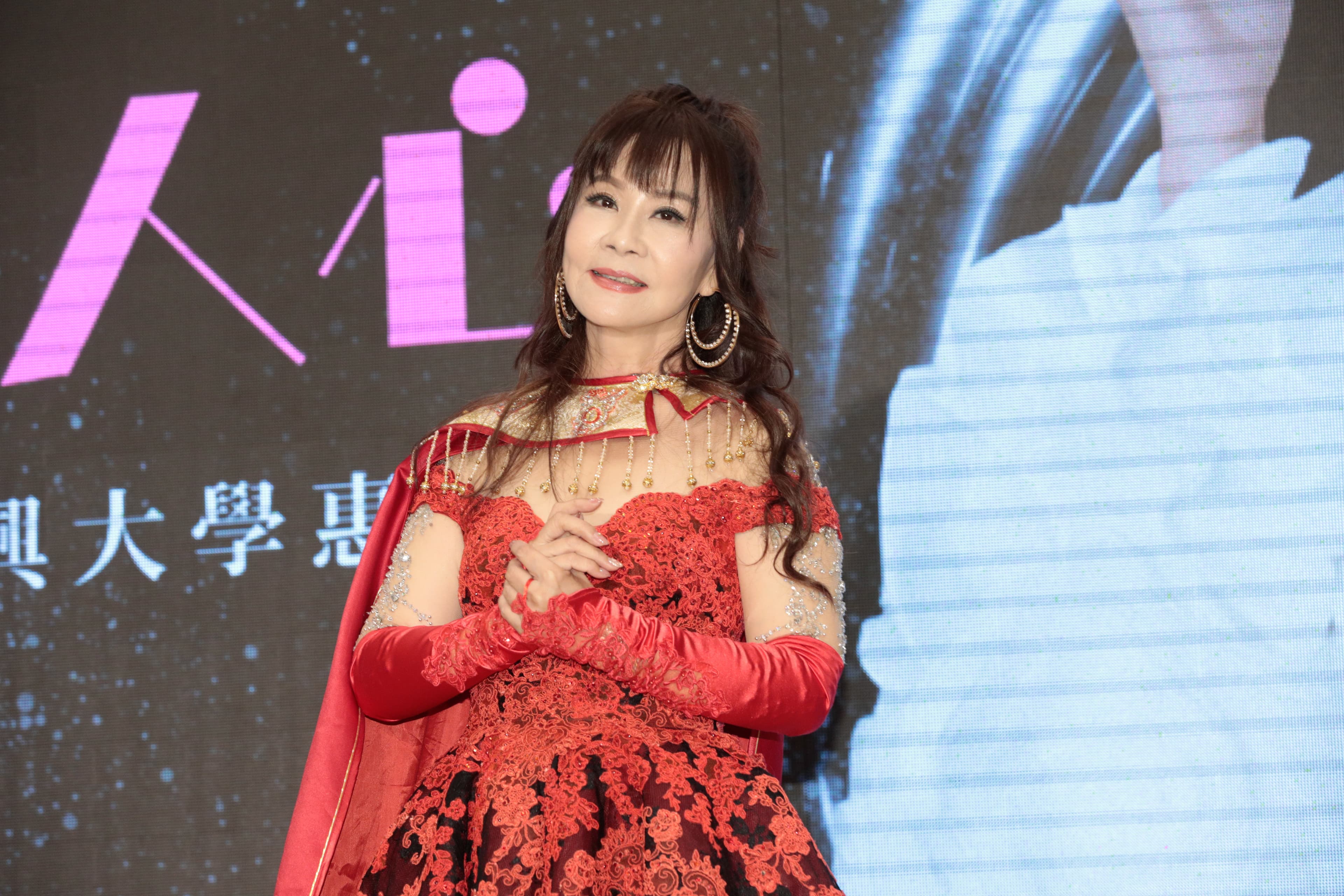出道48年,龍千玉第一次舉辦《男人情女人心》演唱會。