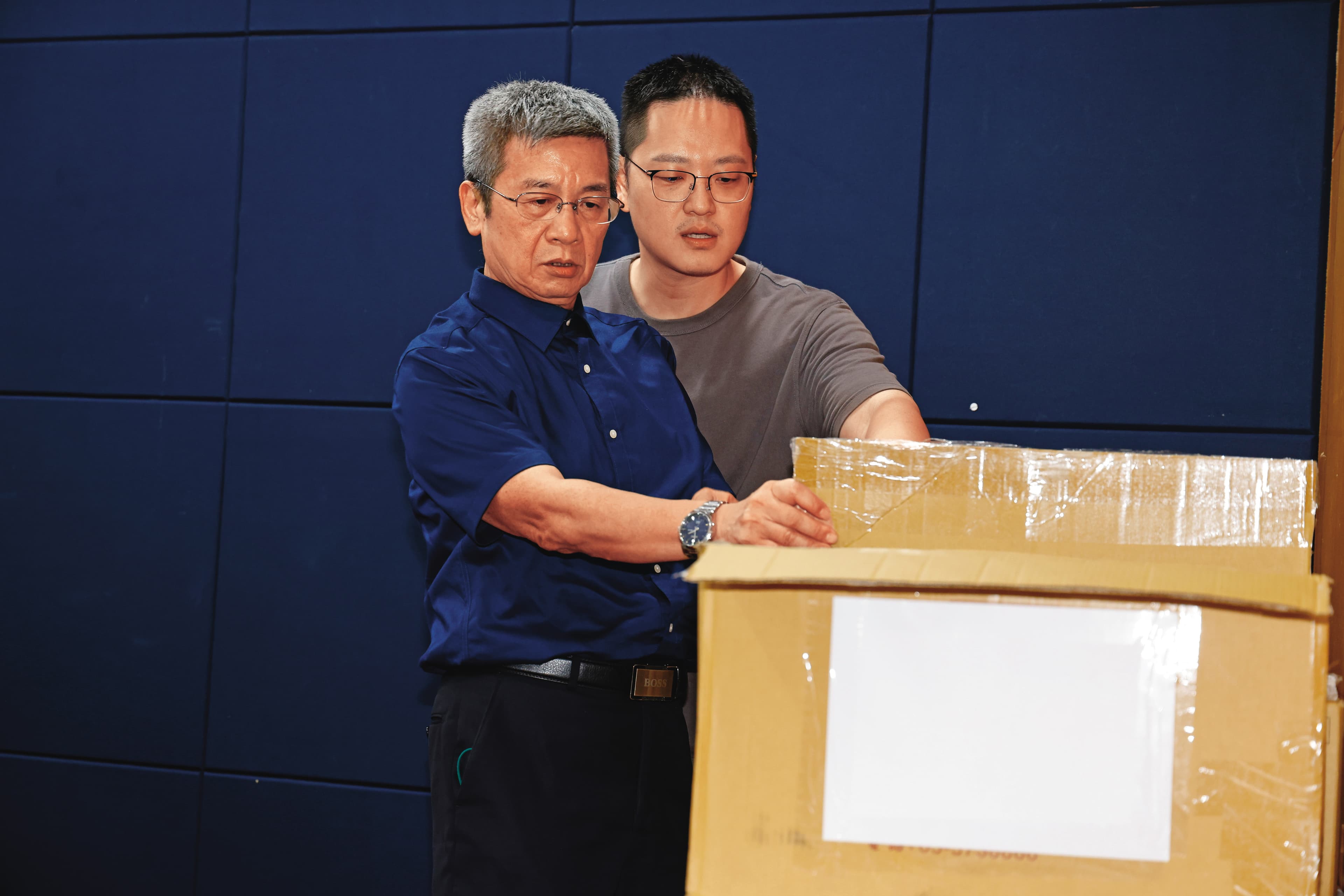 李文宗(左)擔任柯營財務長,負責政治獻金等公帳,羈押逾2個月,至今否認犯罪。