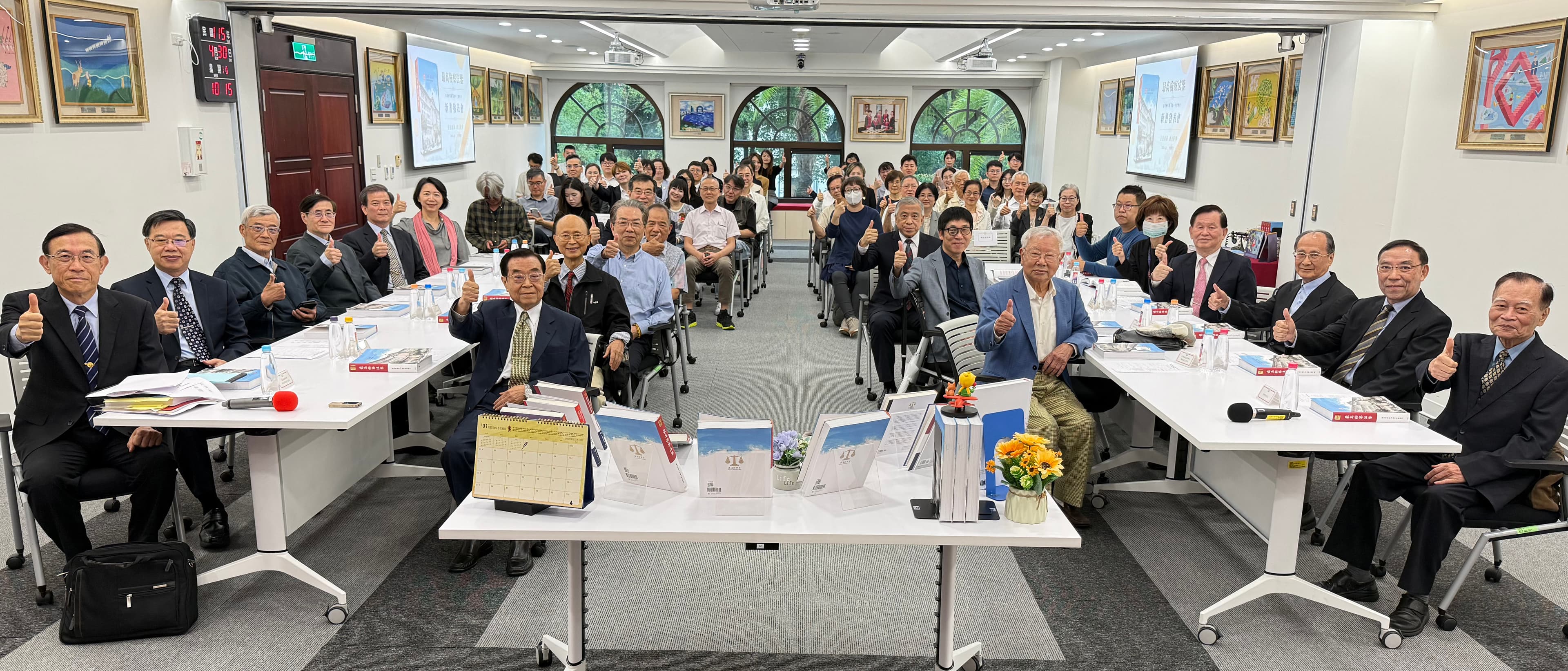 最高檢出版首部台灣檢察界史書 《最高檢察法鑒》,多位重量級檢察界大老與會,場面盛大。(最高檢提供)