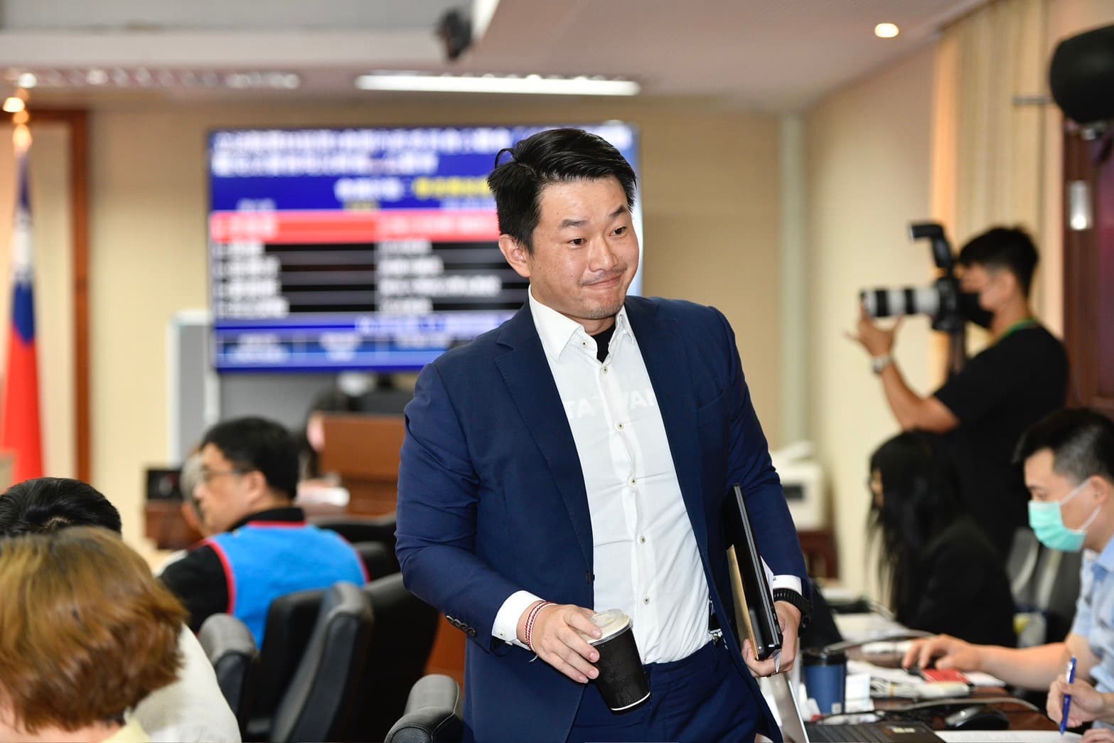 陳柏惟今出席立法院內政委員會出席《選罷法》公聽會,以自身經驗分享被罷免過程遇到的問題。