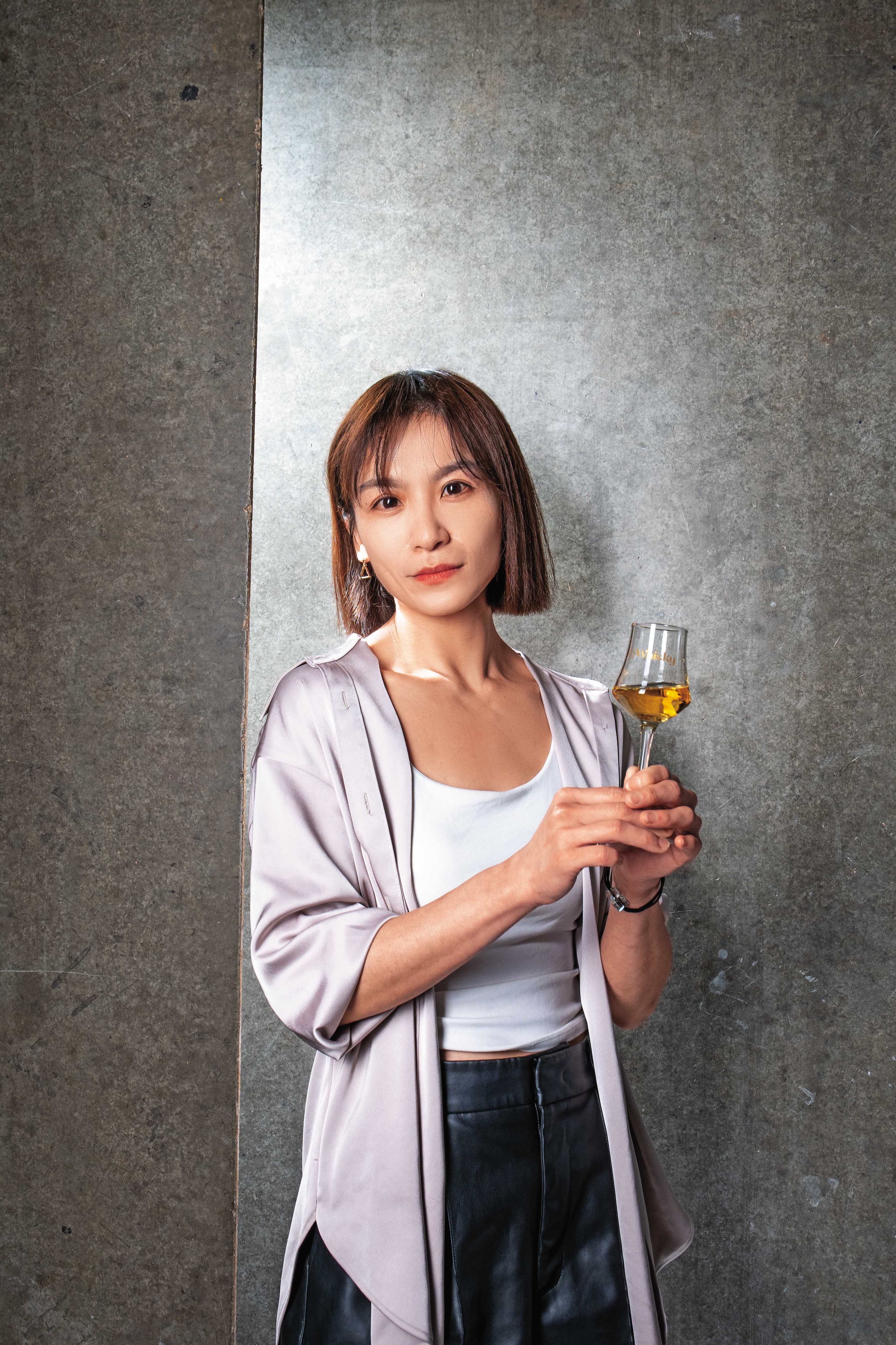 簡藝Sarah Chien。