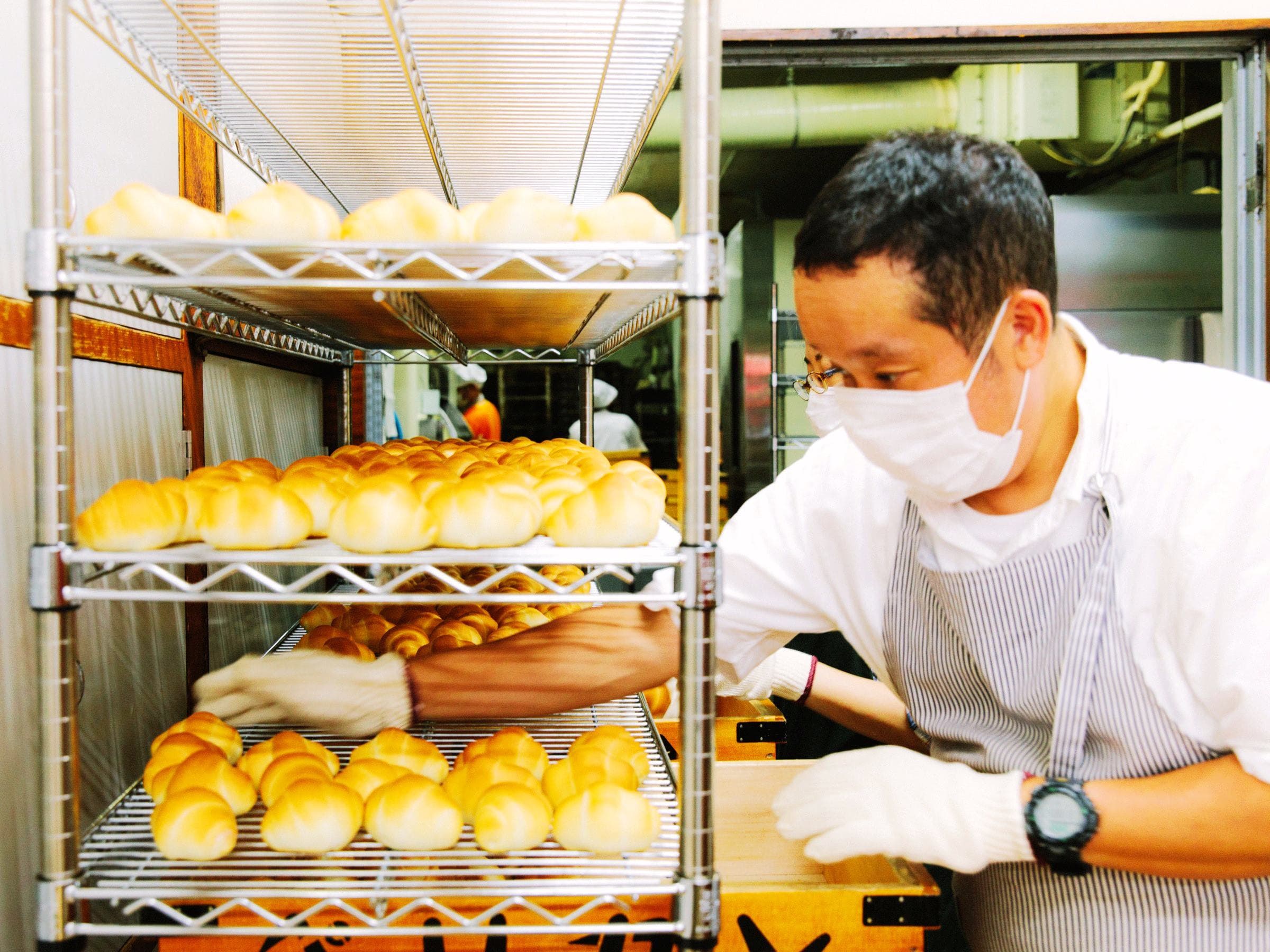 探討傳承的《淺草的幸福吐司》講述東京麵包名店「鵜鶘」迄今仍屹立不搖的日本傳奇。(中山73提供)