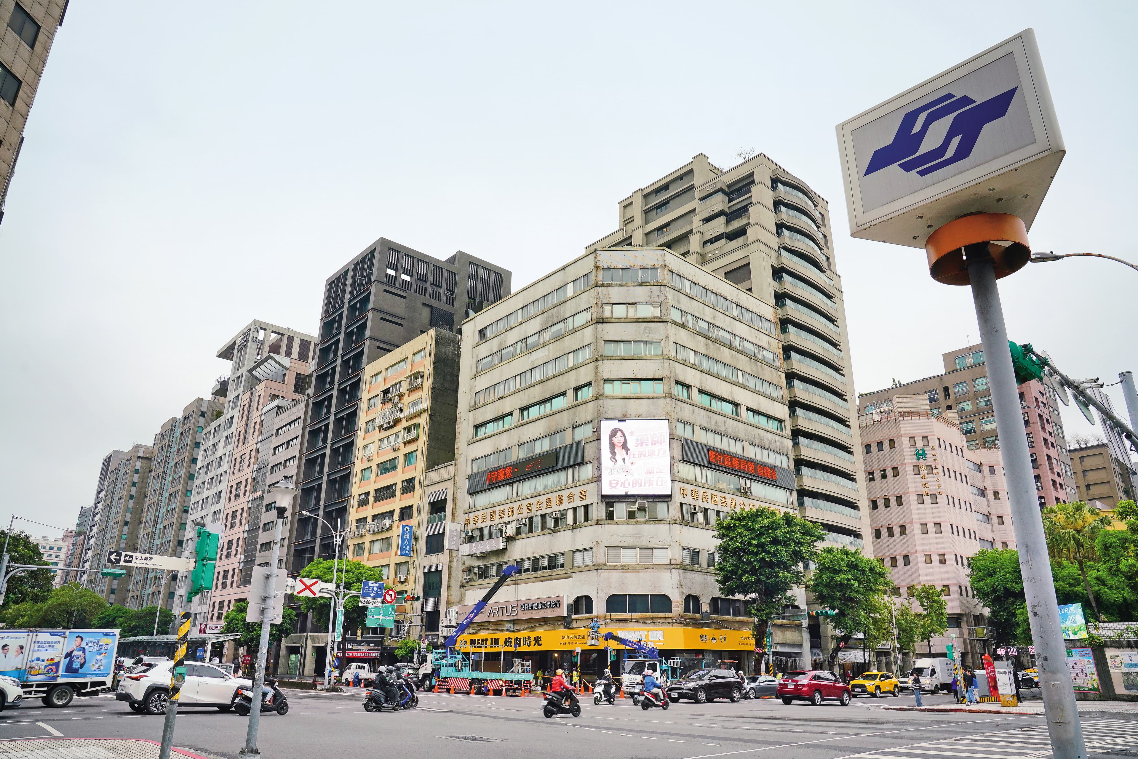 北市中山國小站能以蛋白區房價卡位燙金地段,是交易熱點。