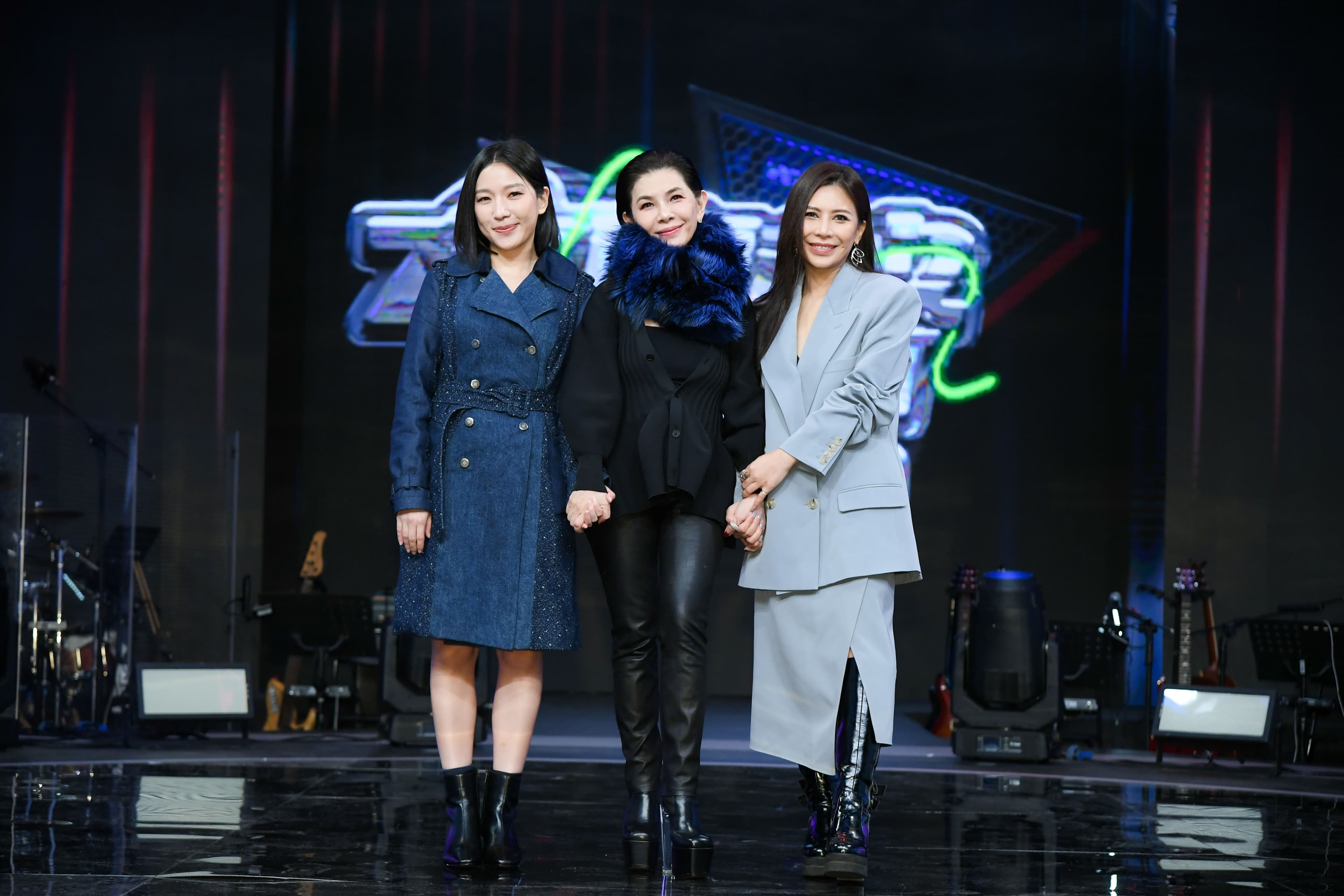 艾怡良(左起)、張清芳、Sandra出席記者會。(三立提供)