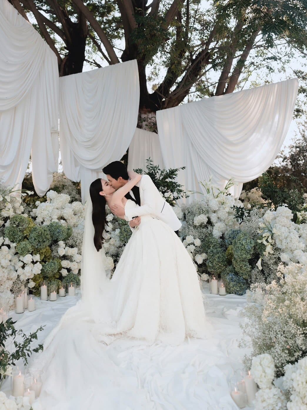 兩人的結婚畫面美極了。（翻攝IG）
