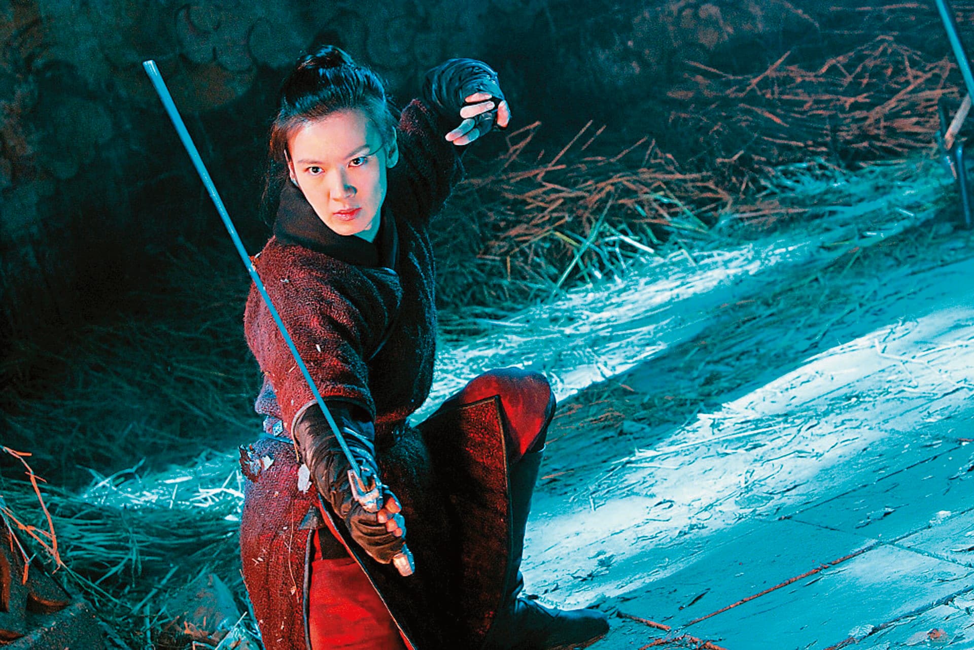 林熙蕾2010年主演武俠片《劍雨》,片中飾演心狠手辣的殺手,還有易容成楊紫瓊樣貌的橋段。