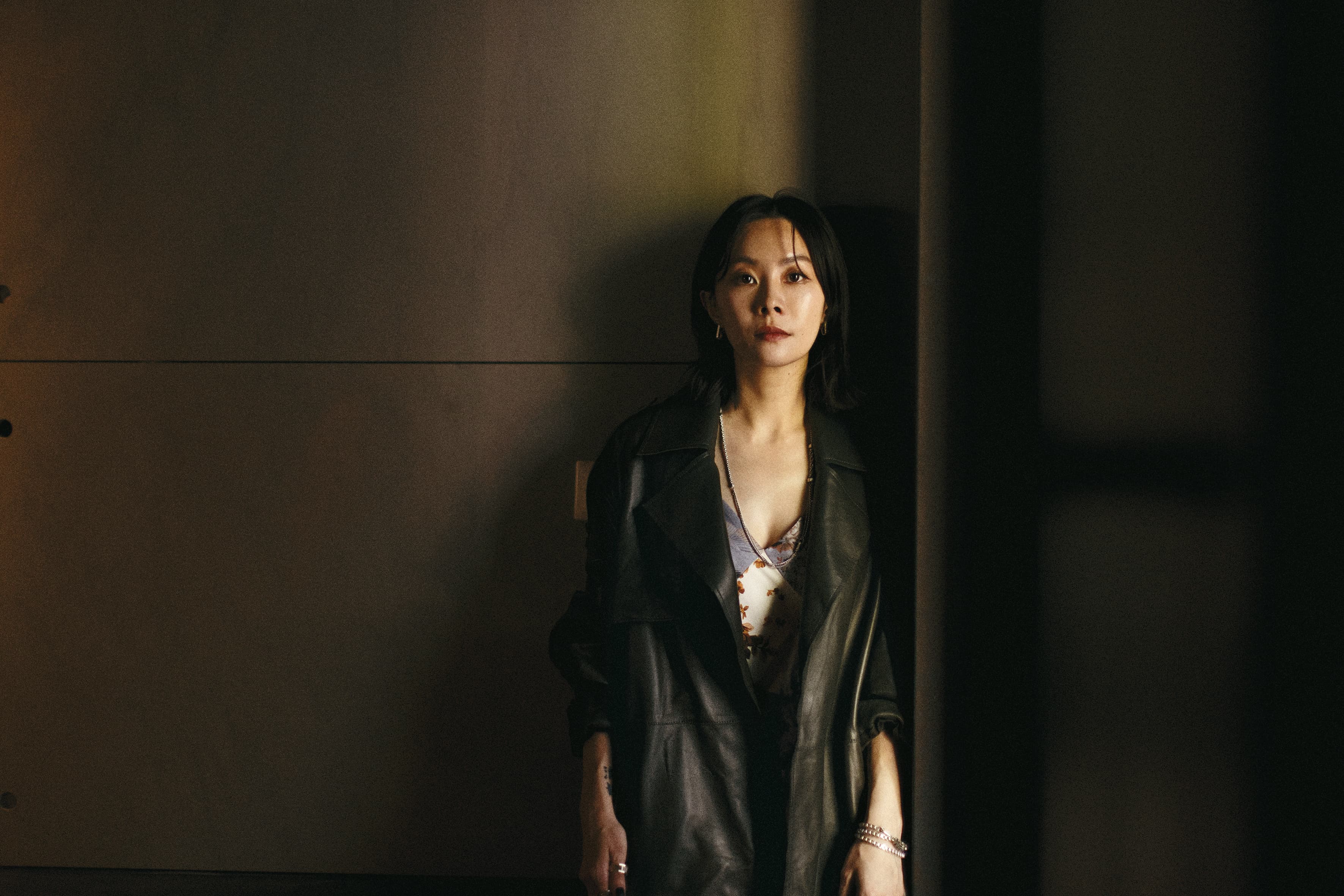 鄭宜農的《圓缺》 是一張很電子的台語專輯, 這來自一個直覺, 「那個直覺是, 台語很適合電子音樂。」