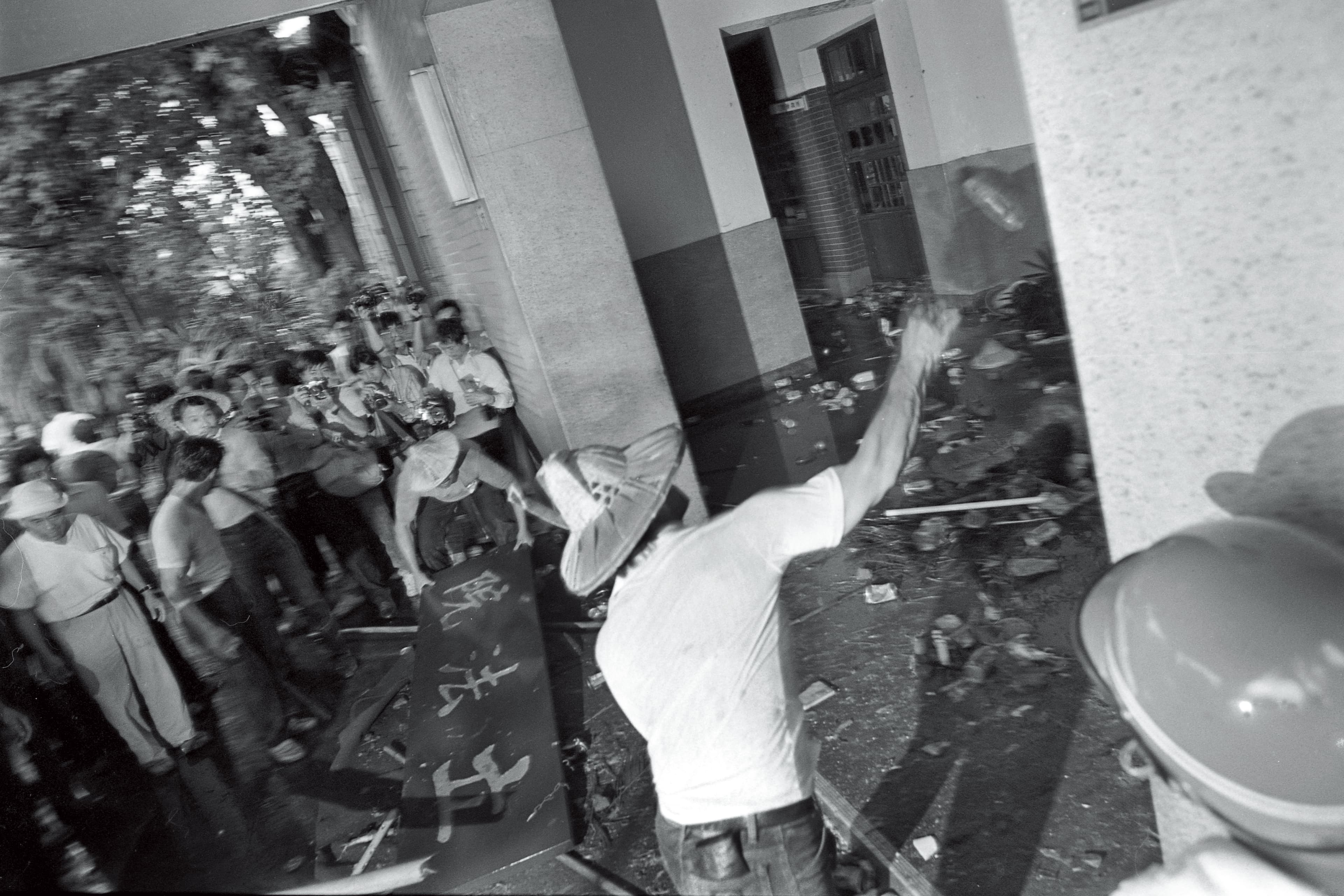 520農民運動是解嚴後首次爆發的大規模警民衝突社會運動,也是謝三泰印象最深刻的一次抗爭。(謝三泰攝)