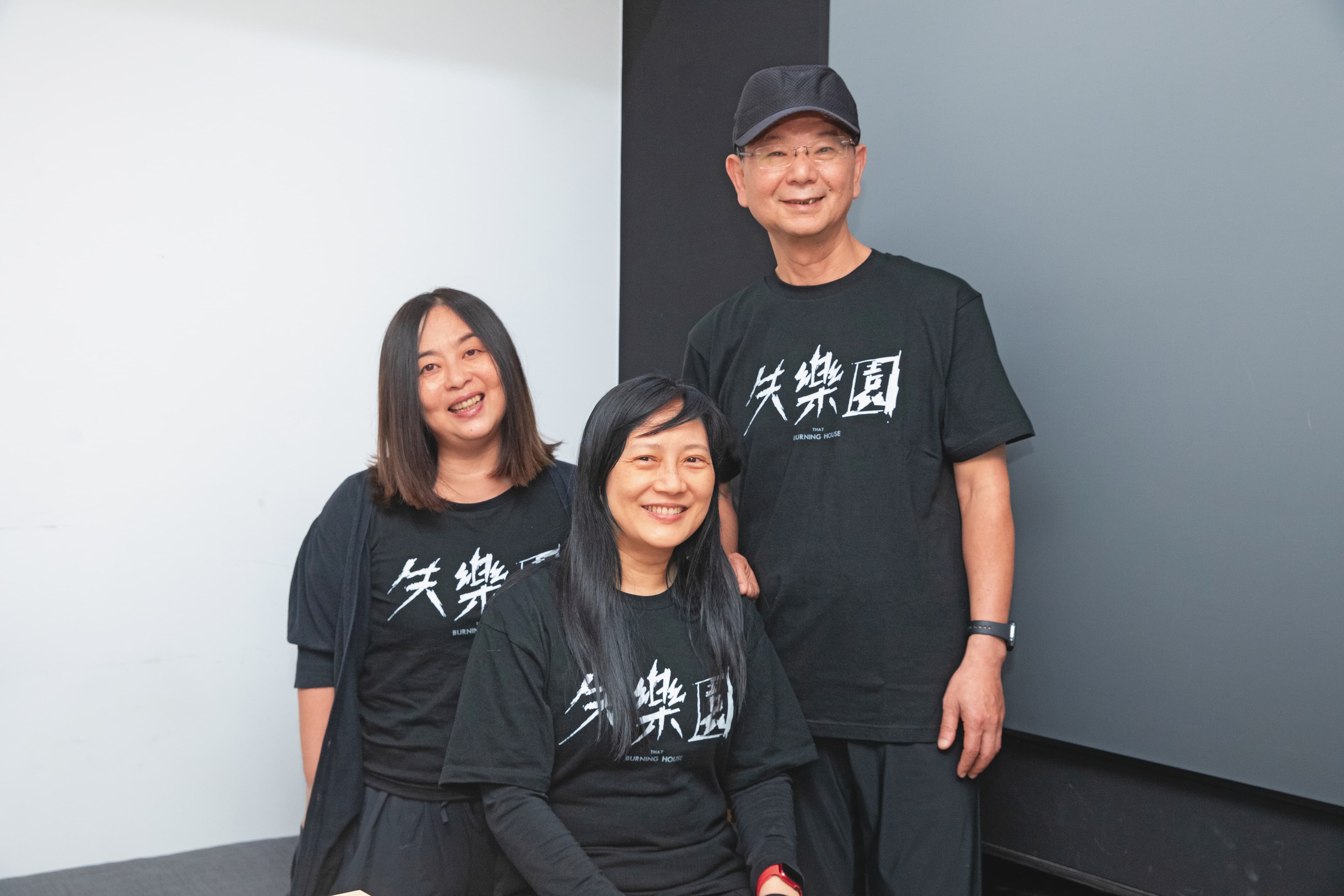 監製李志薔（右起）、編導蔡銀娟與監製李怡芳懷抱使命感，合作完成《失樂園》。