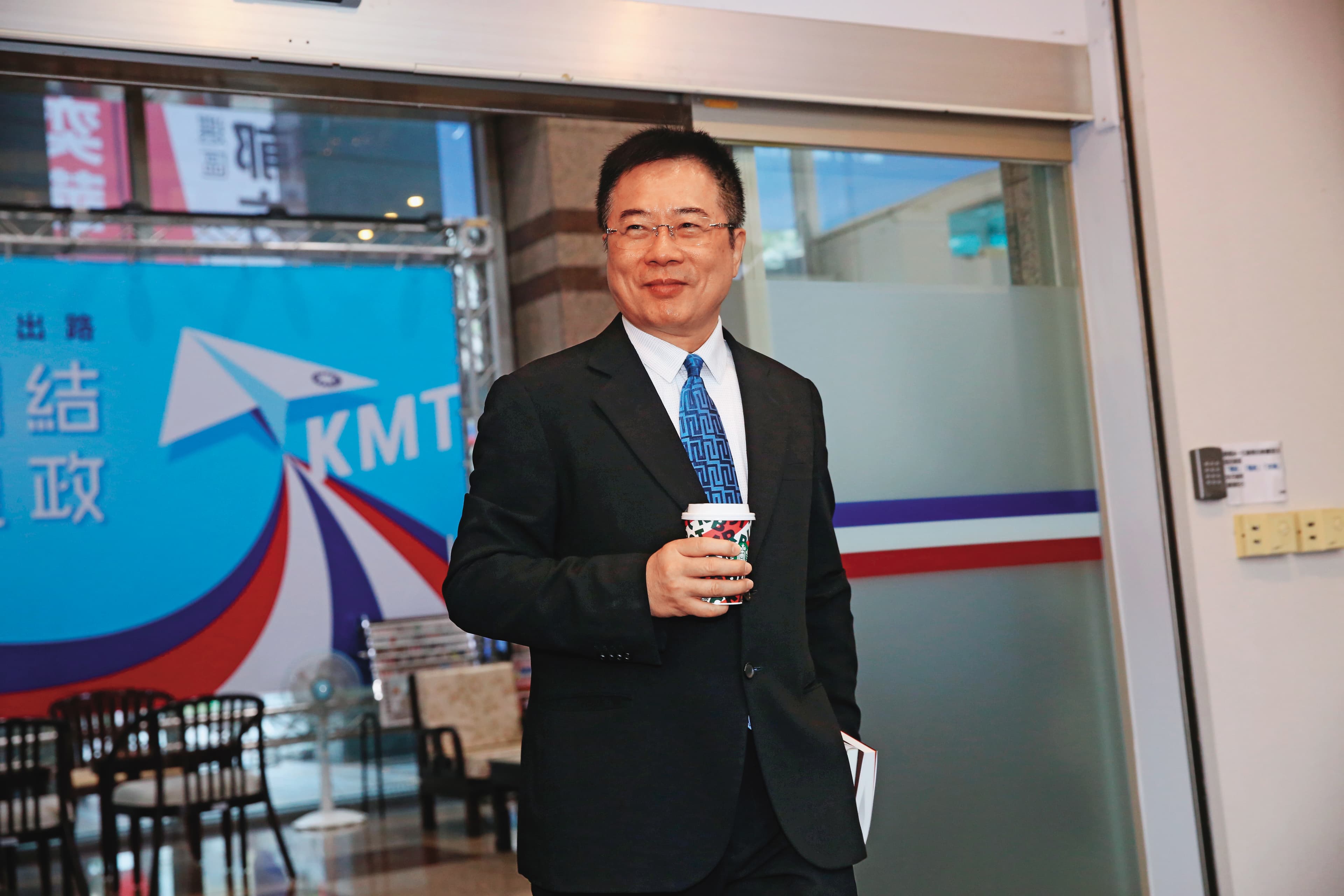 前立委蔡正元力挺盧秀燕在2028年選總統,傳出柯文哲曾透過他與盧預留合作空間。