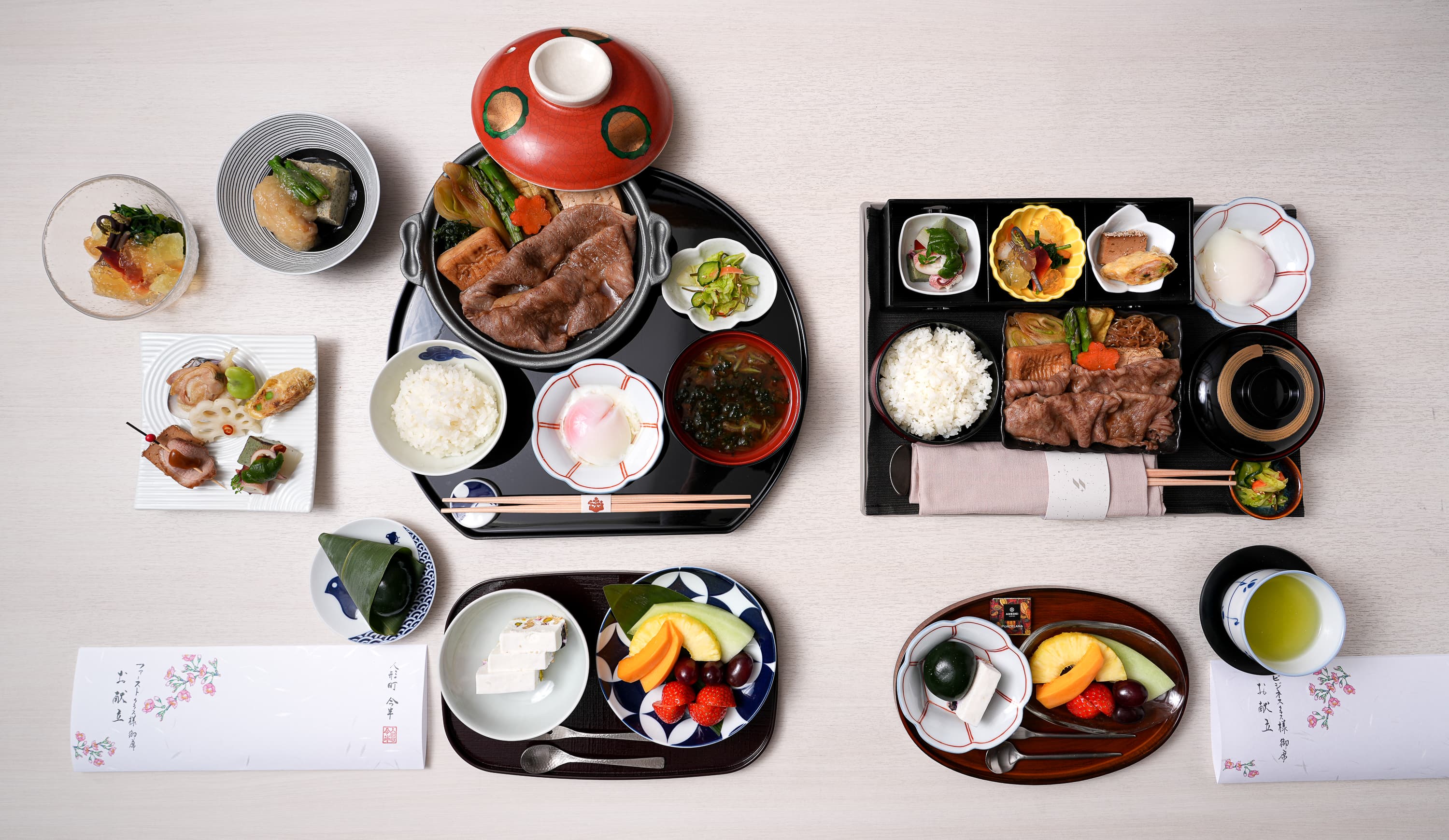東京成田—桃園航線的頭等艙與商務艙，提供由日本料理名店「人形町今半」監製的春季限定套餐。（星宇航空提供）