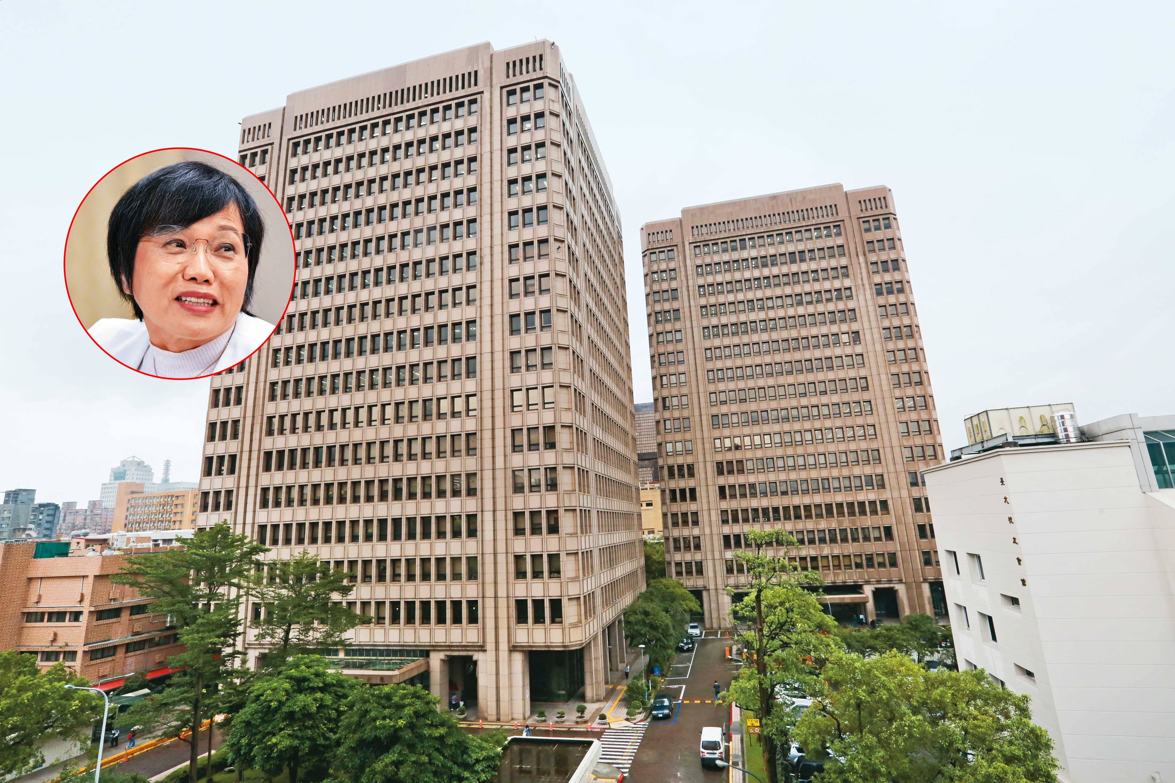 內政部(右圖)11月底剛建置好「FACE8台灣臉霸」差勤打卡系統,爆料人憂心部長劉世芳(左圖)恐也成為個資外洩的受害者。