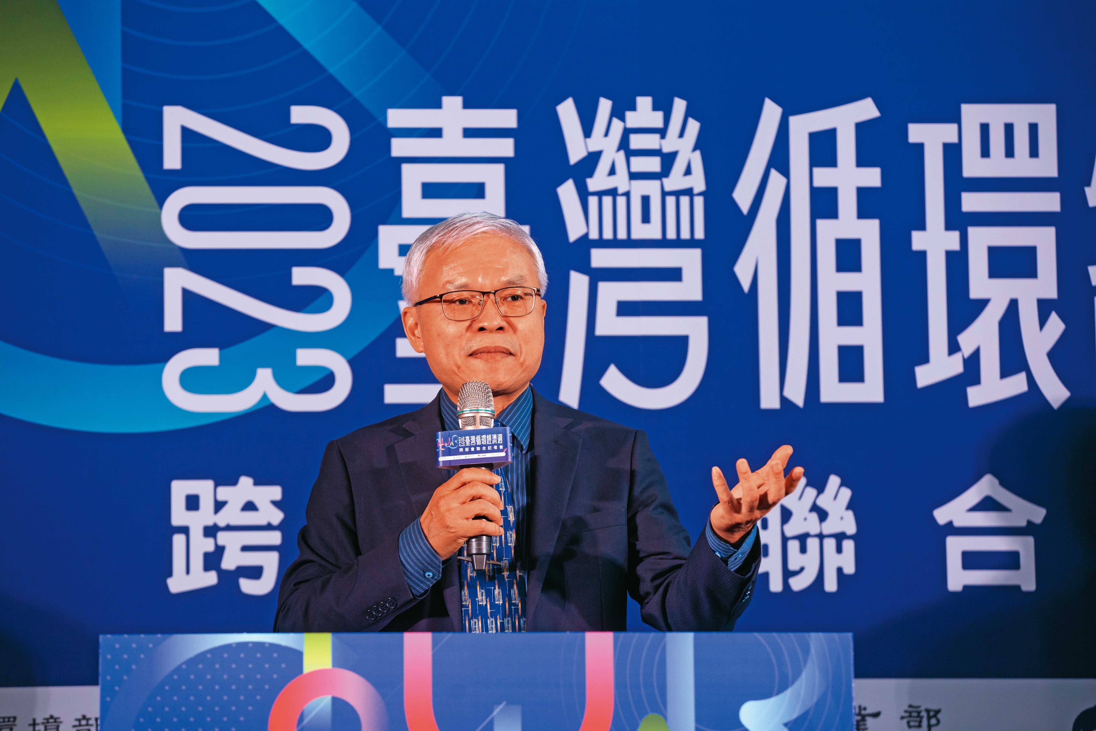農業部資源永續利用司長莊老達鼓勵農電共生，但要讓農民作主，仍有挑戰需克服。