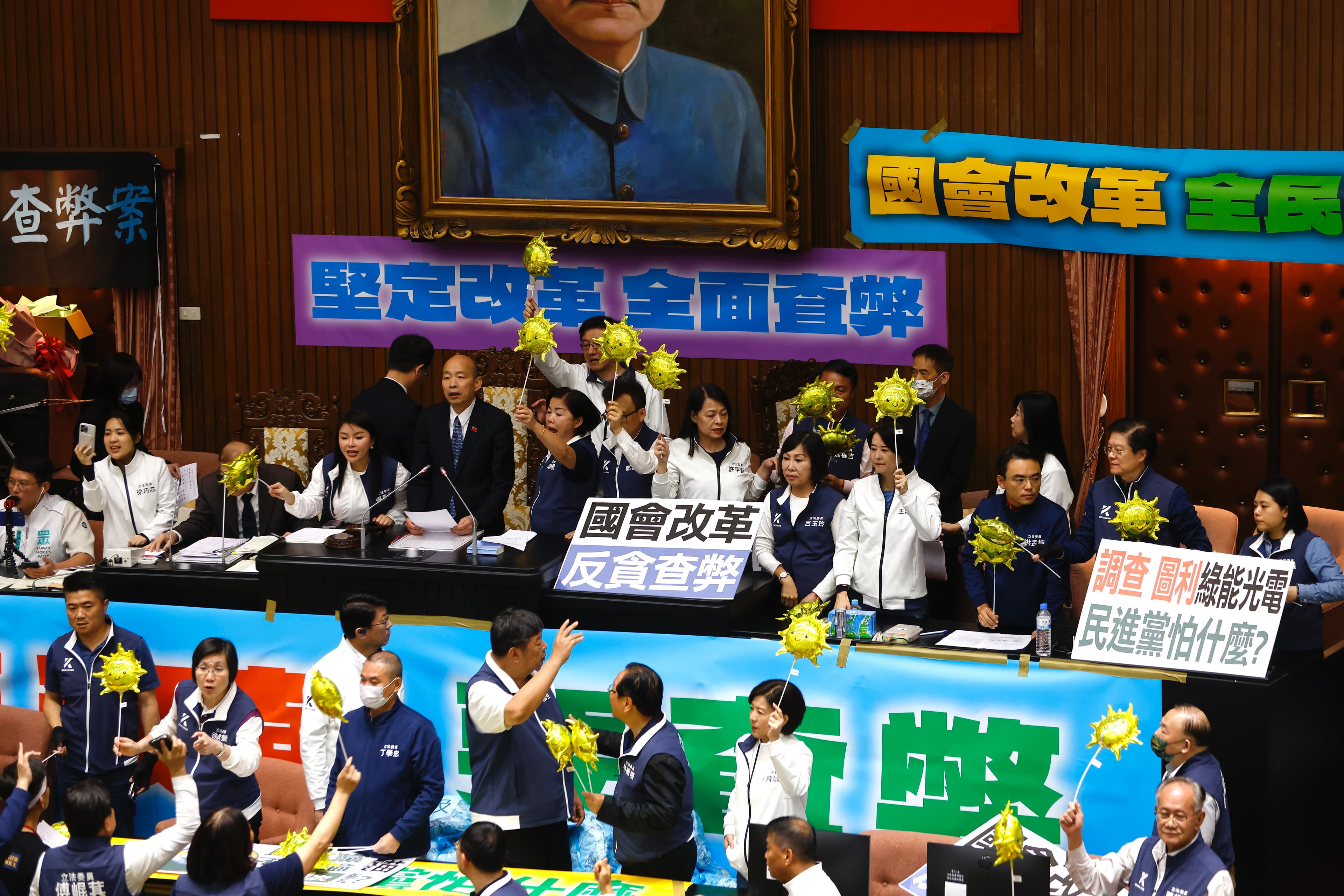 立法院昨日三讀通過「立法院職權行使法修正案」。
