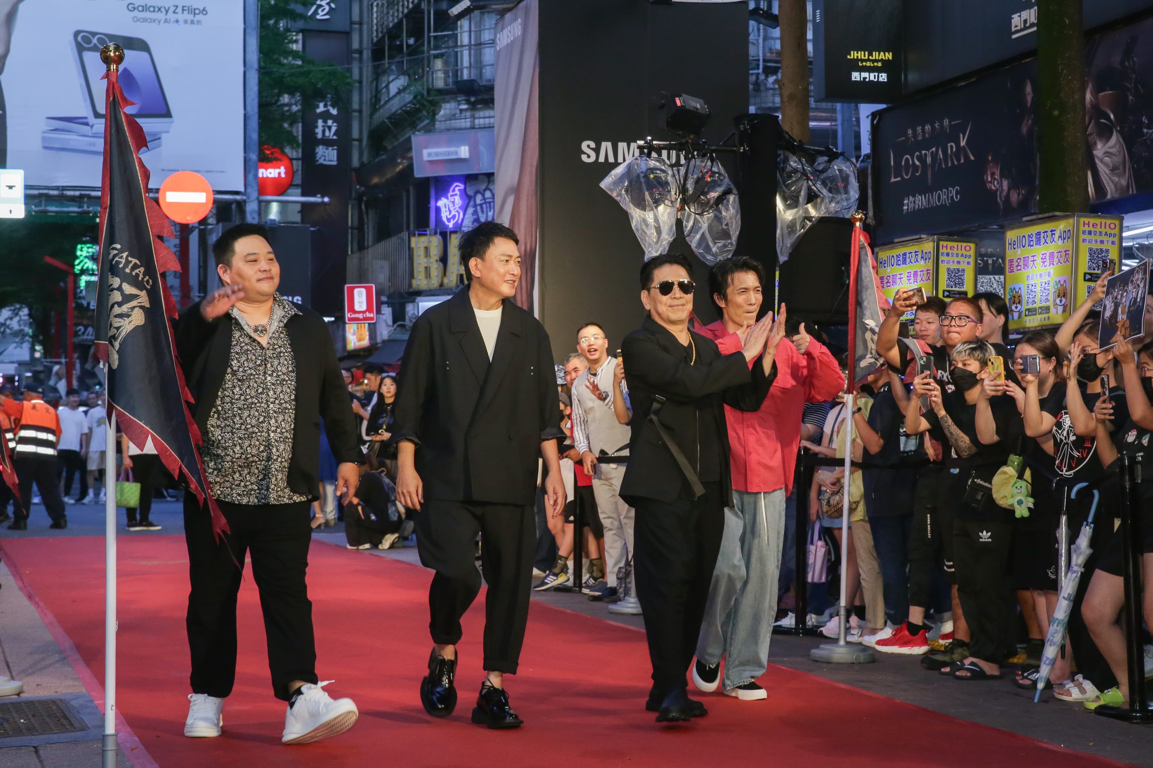 吳震亞(左)、王識賢、高捷、黃尚禾。