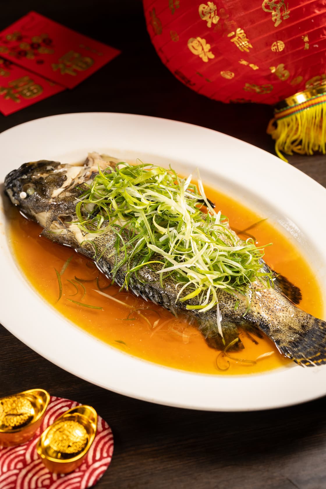 「清蒸龍虎斑」來自東海岸的魚,比例完美的魚露加上師傅的時間掌控,清香好吃,魚肉細嫩。(1280元/份)