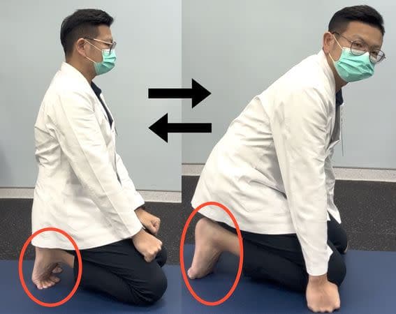 跪坐姿讓腳趾交替背屈與趾屈,溫和伸展足底筋膜。(光田醫院提供)