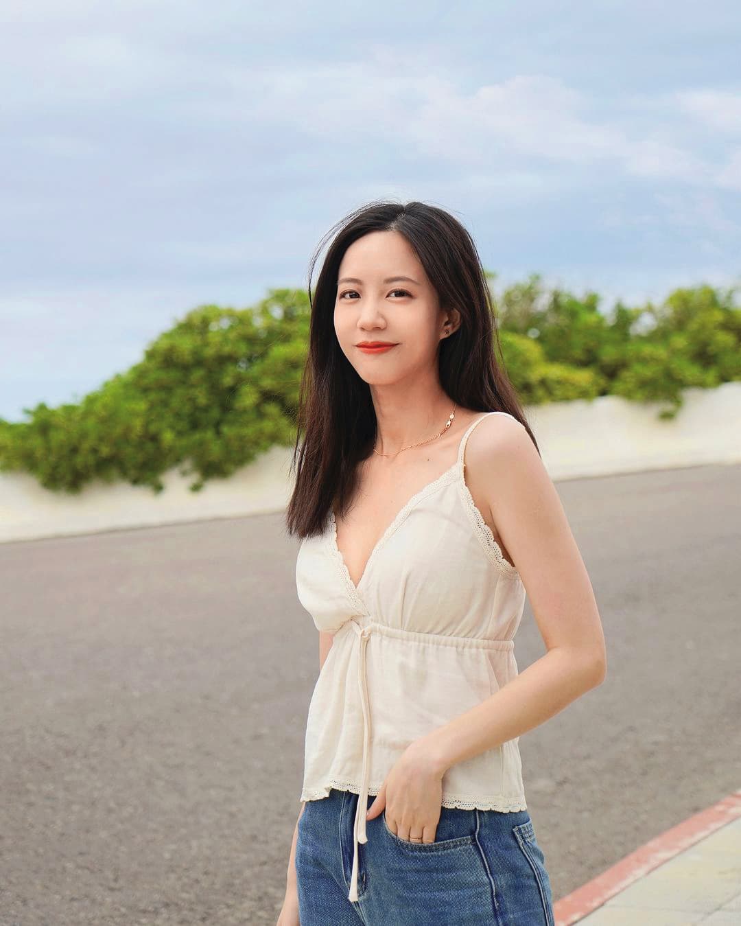 荳荳的男友劈腿采子,一干姊妹力挺取消追蹤采子。(翻攝自荳荳臉書)