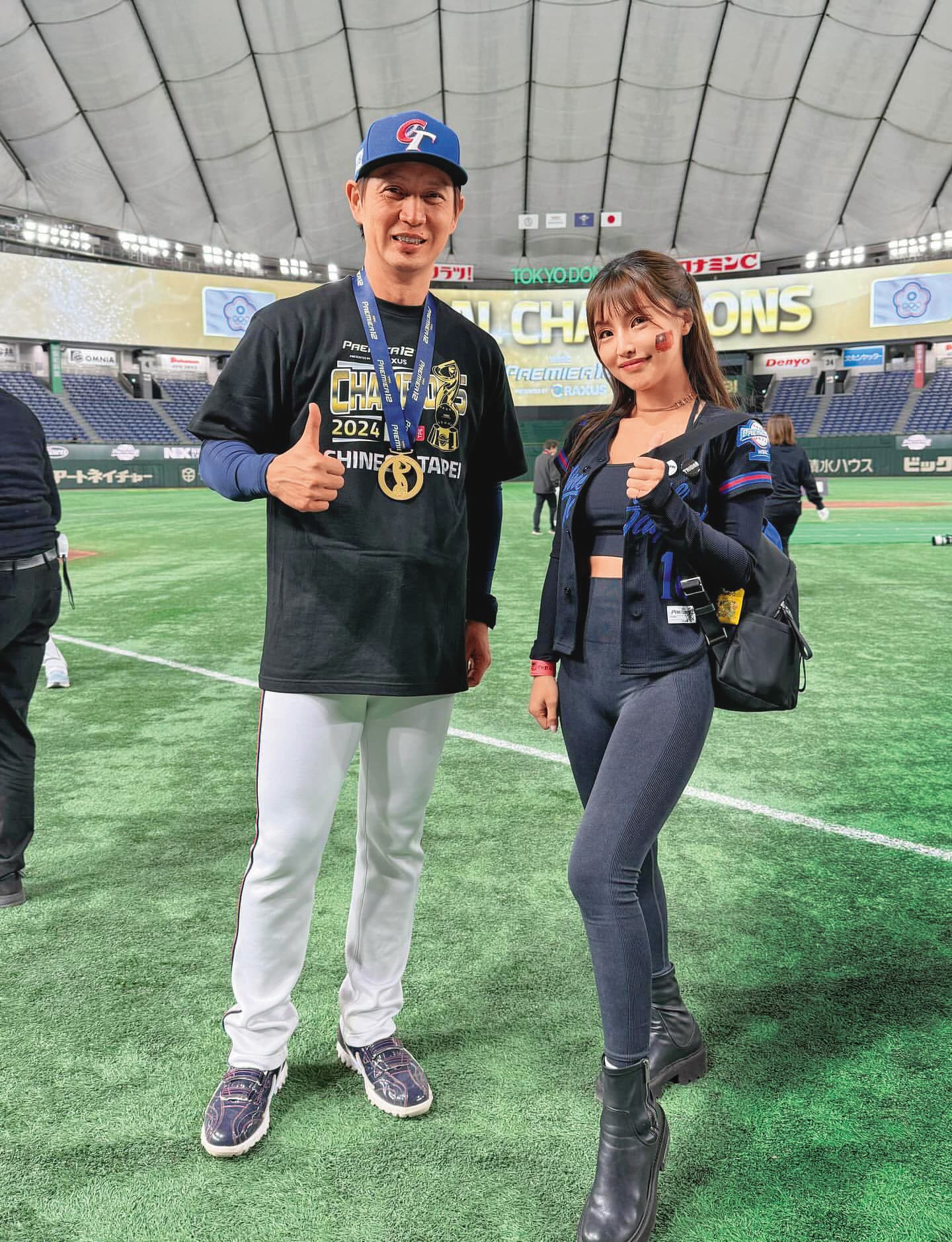 去年底林倪安(右)被爆料,介入已婚的統一獅教練高志綱(左)婚姻,並被指控以非眷屬身分現身球場。(翻攝自林倪安IG)