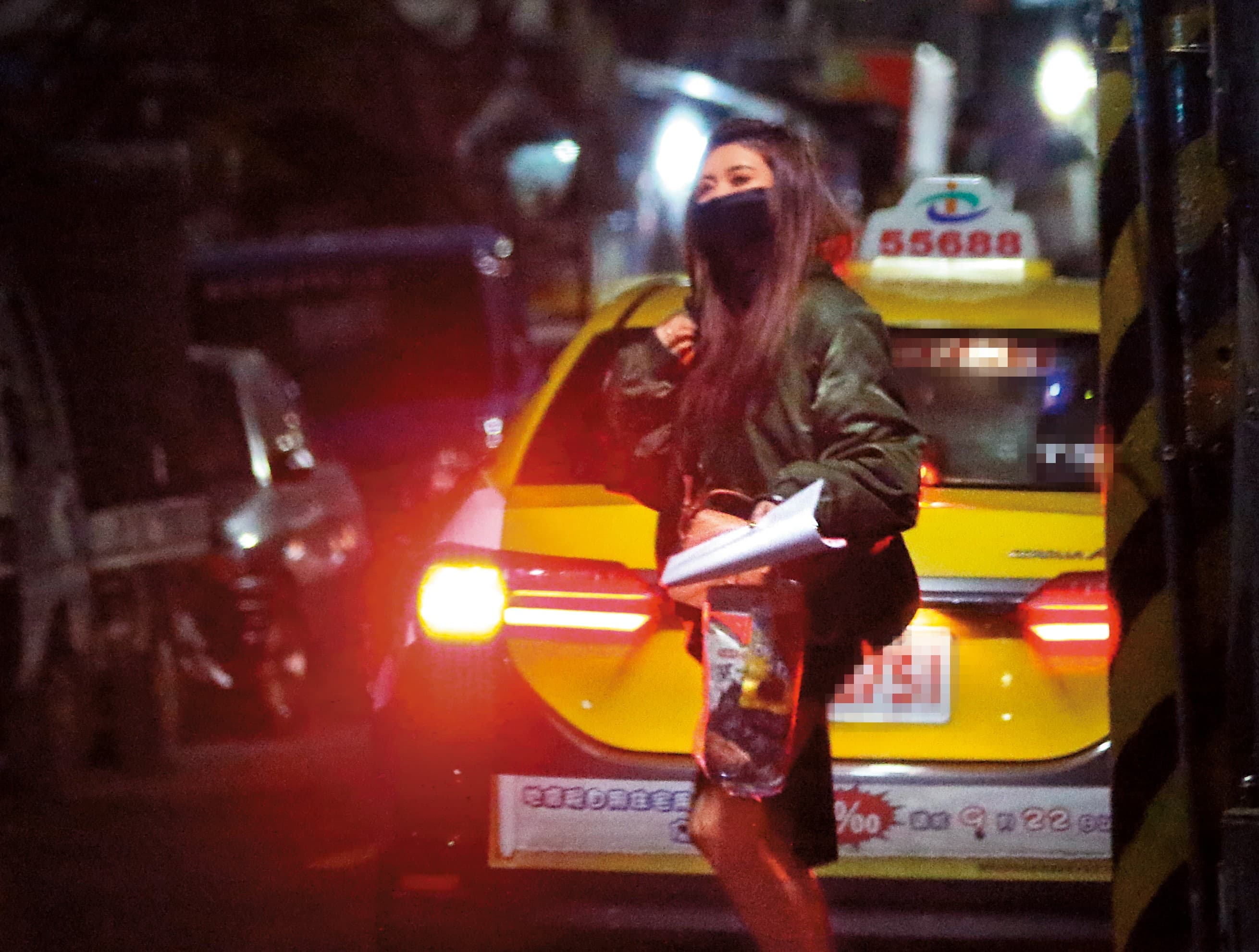 愷樂4年前被本刊拍到夜晚外出的行程,當時她的社交生活還很活躍。