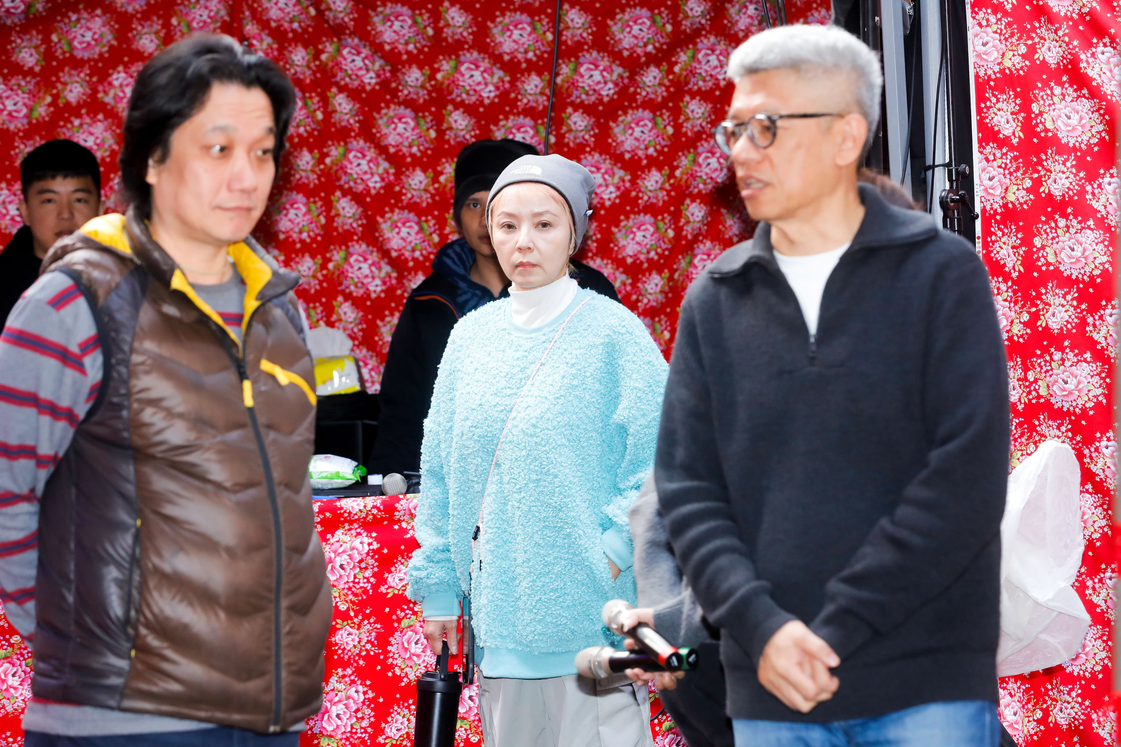 村長湯志偉「正宮」太太Judy今也在《一村喜事》現場,還貼心地送媒體喝紅豆湯與銀耳湯。