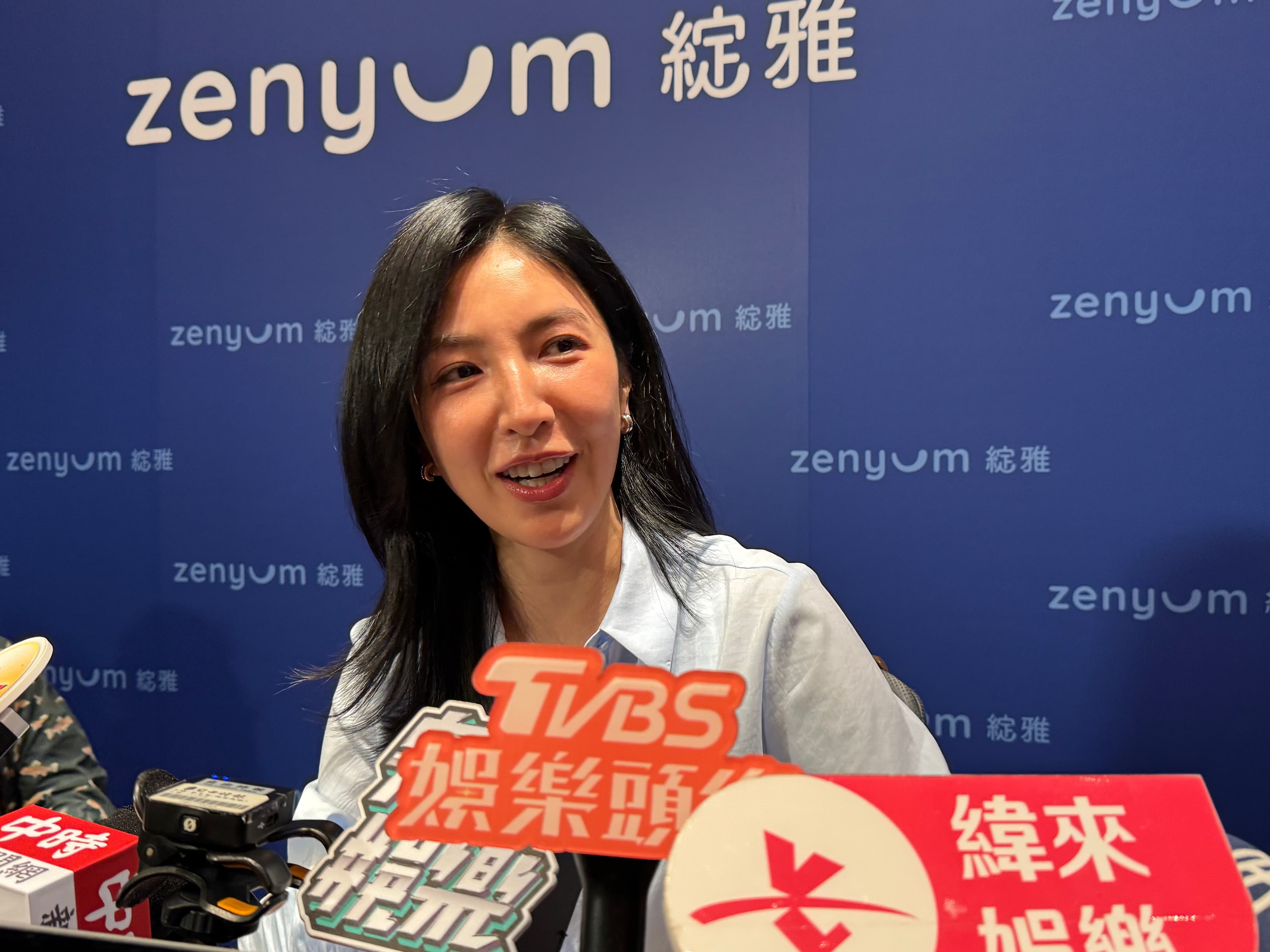 楊謹華被追問劉品言喜事,笑說上次聚會還不知情。