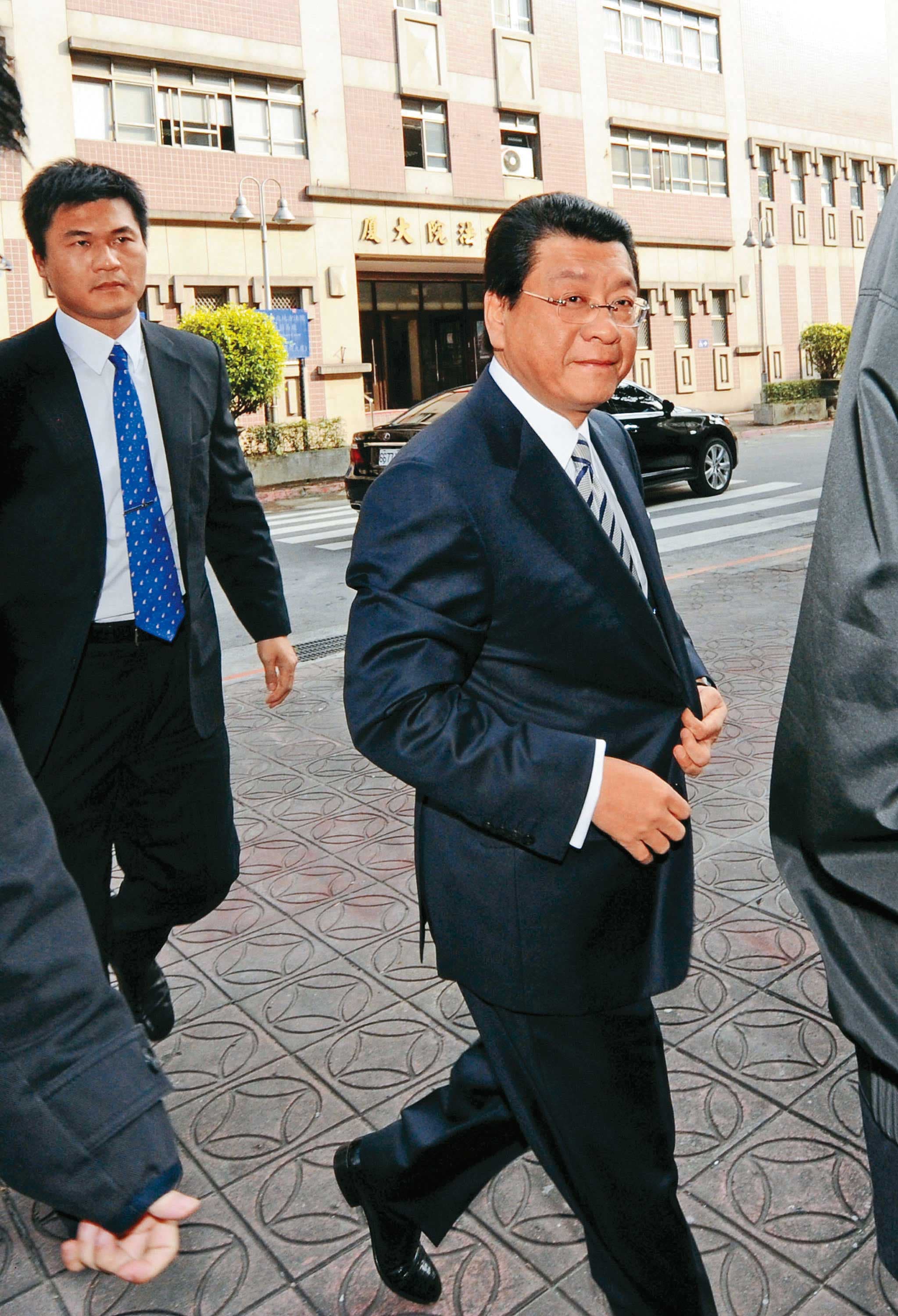 本身是柔道黑帶，也是建中黑衫軍的蔡鎮宇（中）性格海派，一言不合出手並非首次。（中央社）