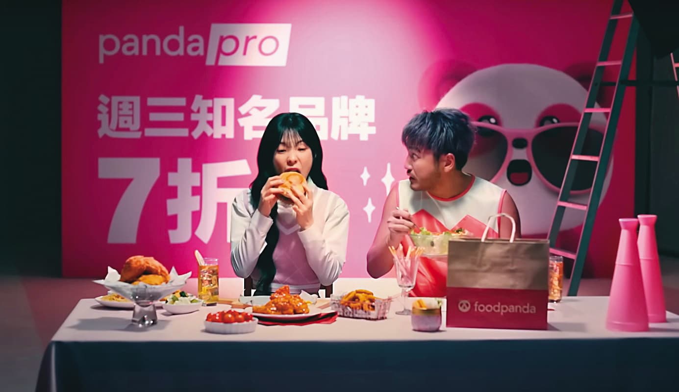 李多慧(左)在台代言不斷,日前還和KID(右)合作外送平台廣告。(翻攝自FOODPANDA YouTube)