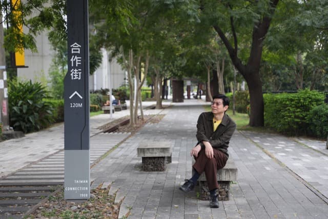台中的綠空鐵道由舊鐵道改建而成，綠意盎然又清涼，很適合散步。