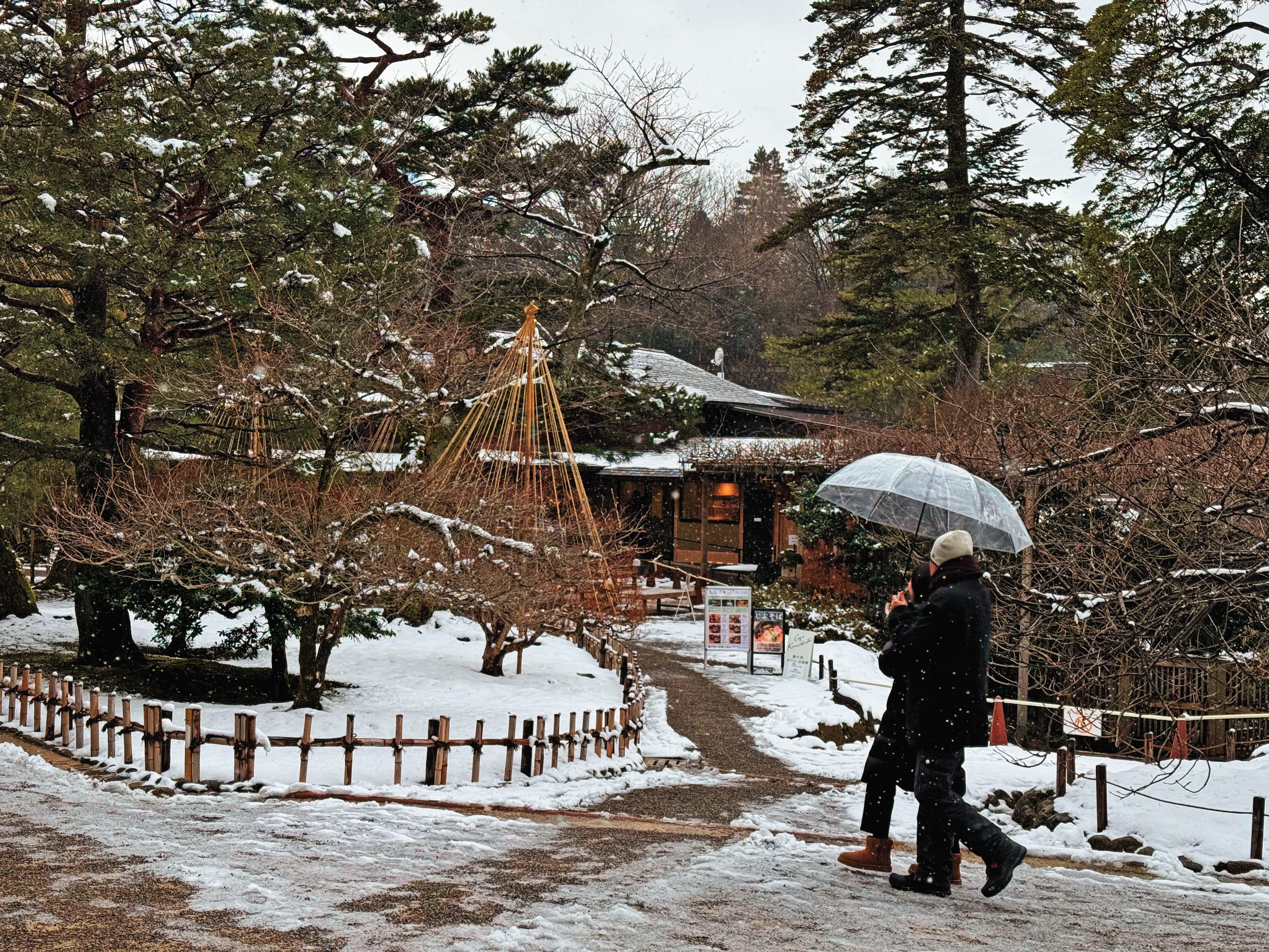 位於石川縣金澤市的兼六園是日本三大名園之一,震災後遊客明顯變少。