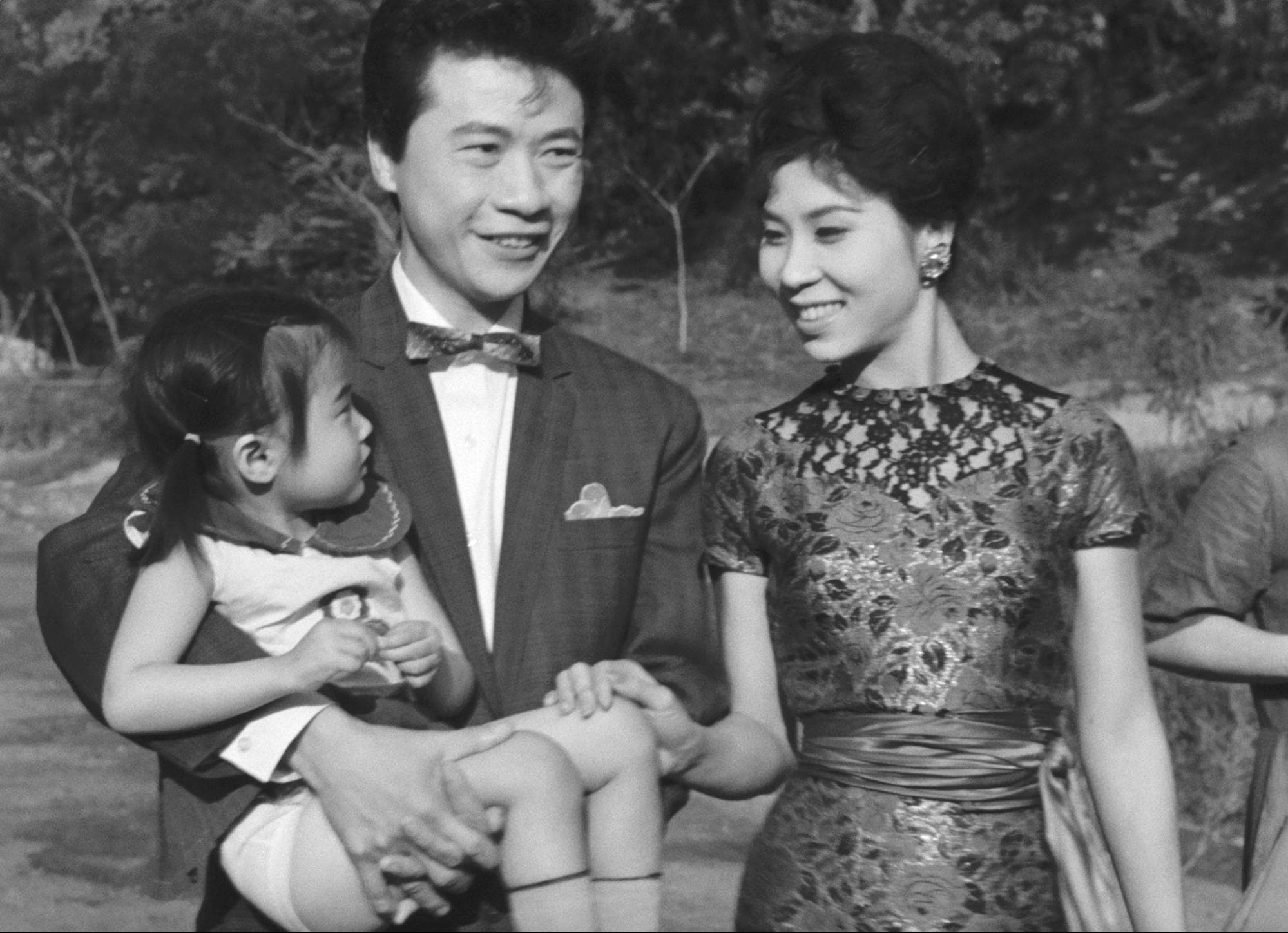 「寶島特產:世界ê台語片」將放映洪一峰深情演出獻唱的《舊情綿綿》(1962)。(國家影視聽中心提供)