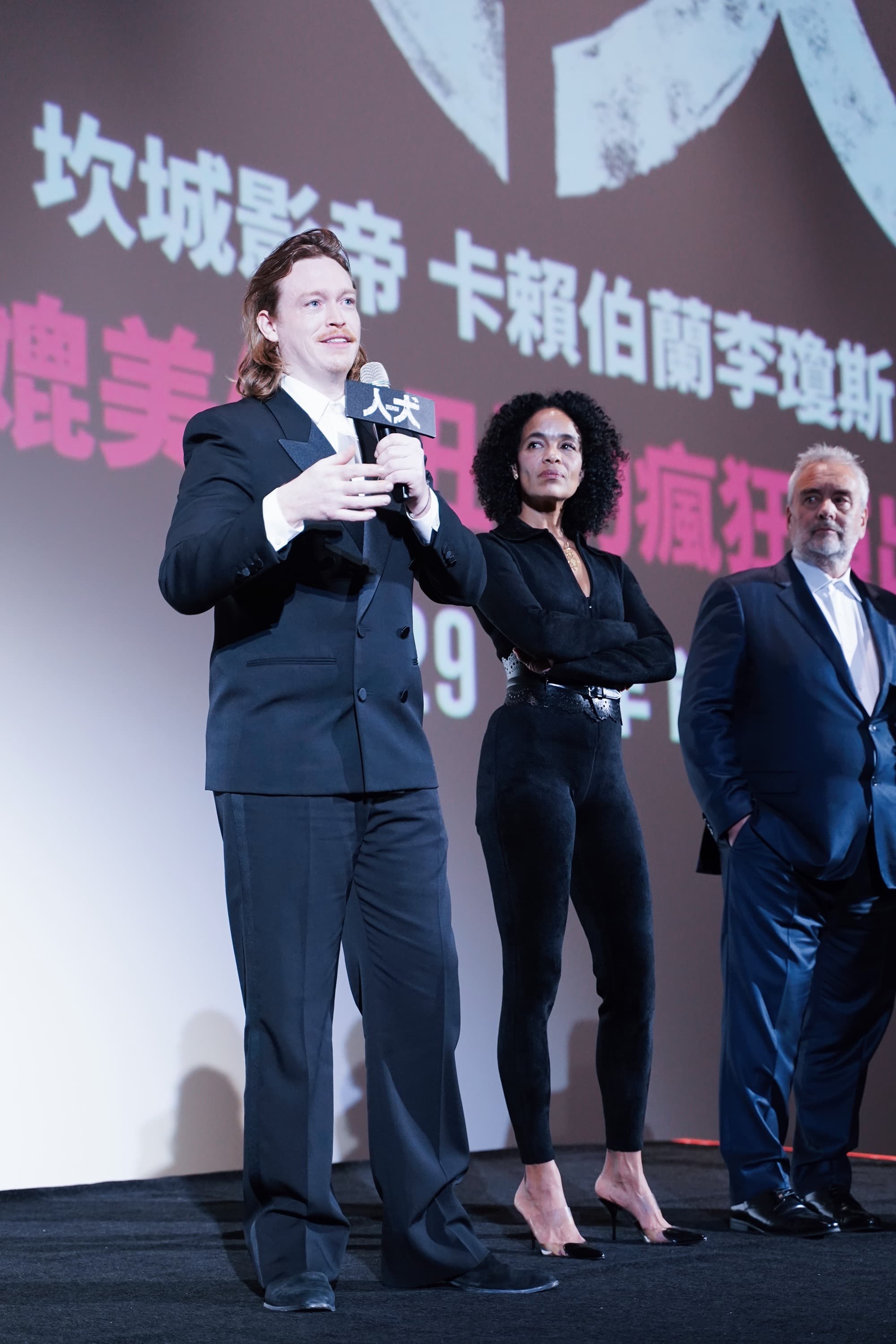 卡賴伯片中坐在輪椅上演戲,他表示在動作上的確會有所受限,但也讓他更能感同身受主角悲慘的情緒與心境。(傳影互動提供)
