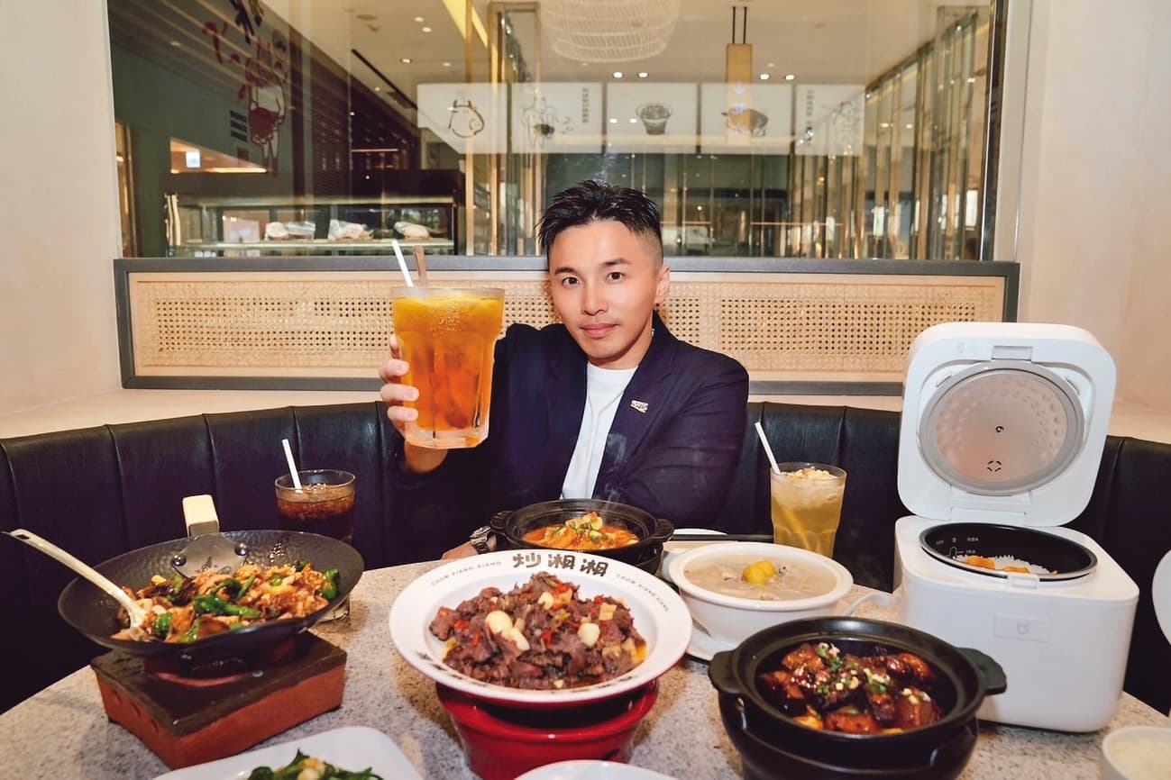 阿緯回歸自身成立的餐飲主業「緯豆集團」,還一口氣向銀行貸款近4億元,讓他備感壓力。(翻攝自阿緯IG)