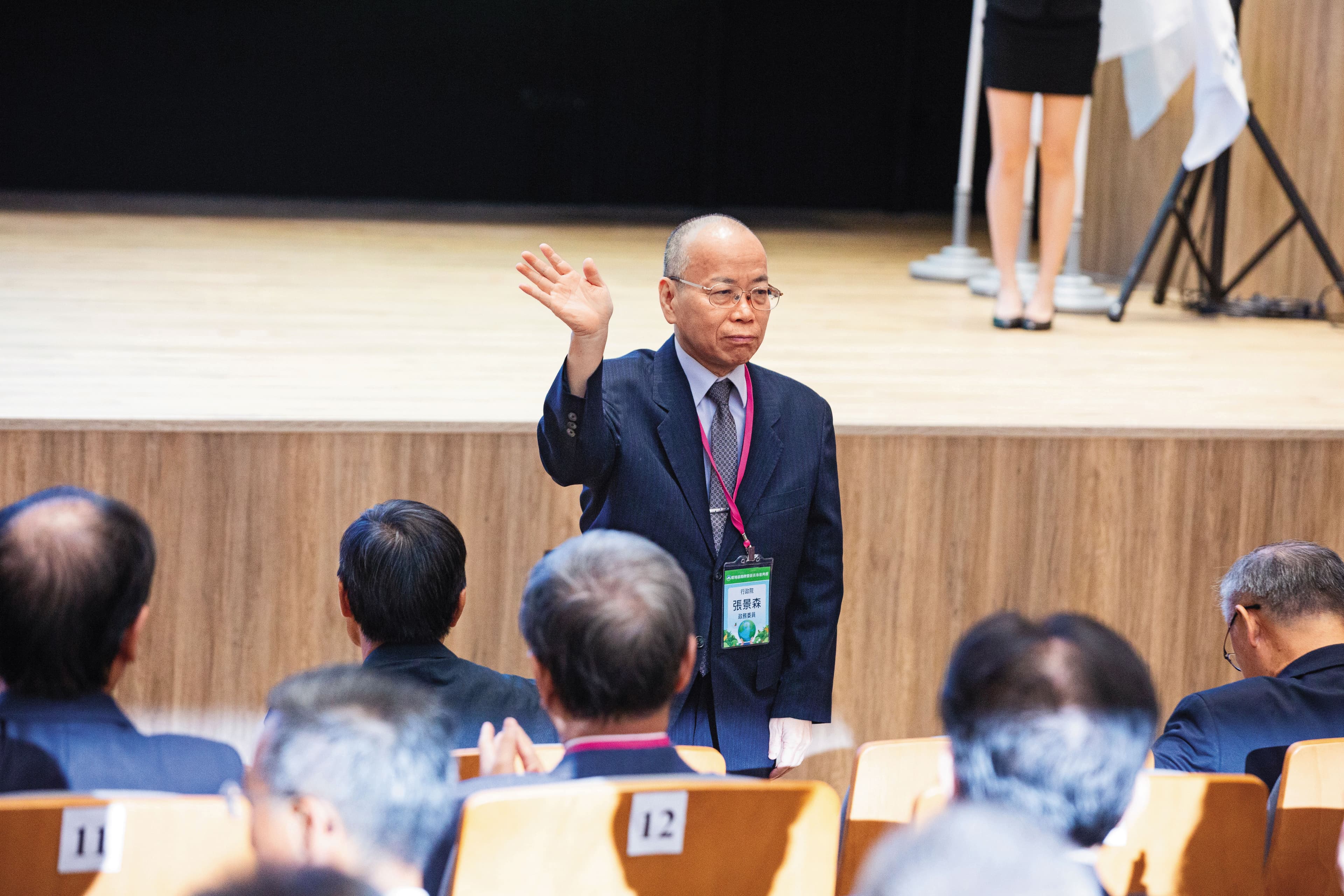 時任行政院政務委員張景森(圖)曾遭黃國昌狗仔隊跟監,幸好司機察覺報警抓包。