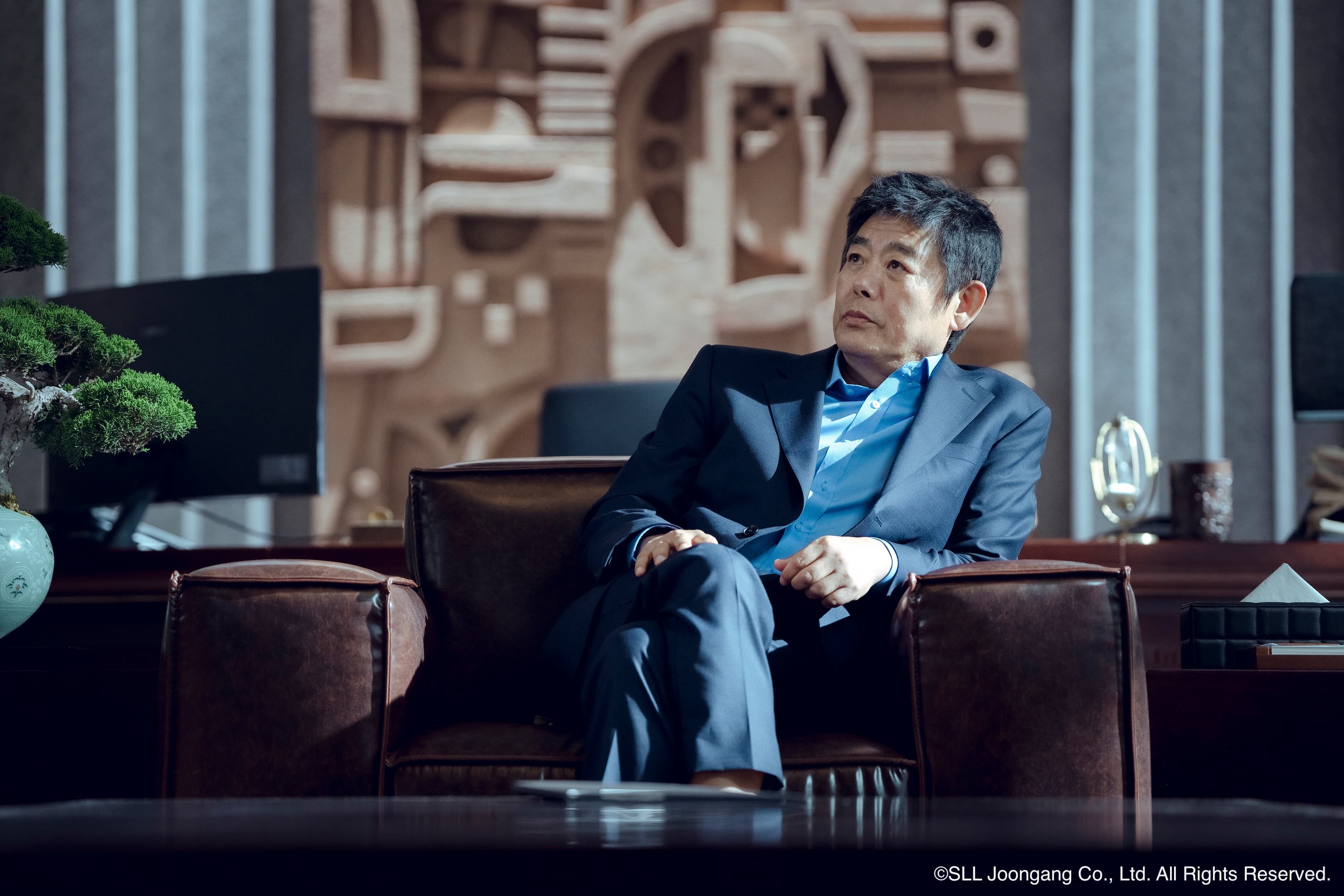喜歡快狠準拍攝方式的成東鎰對《協商的技術》導演非常滿意。(Hami Video提供)