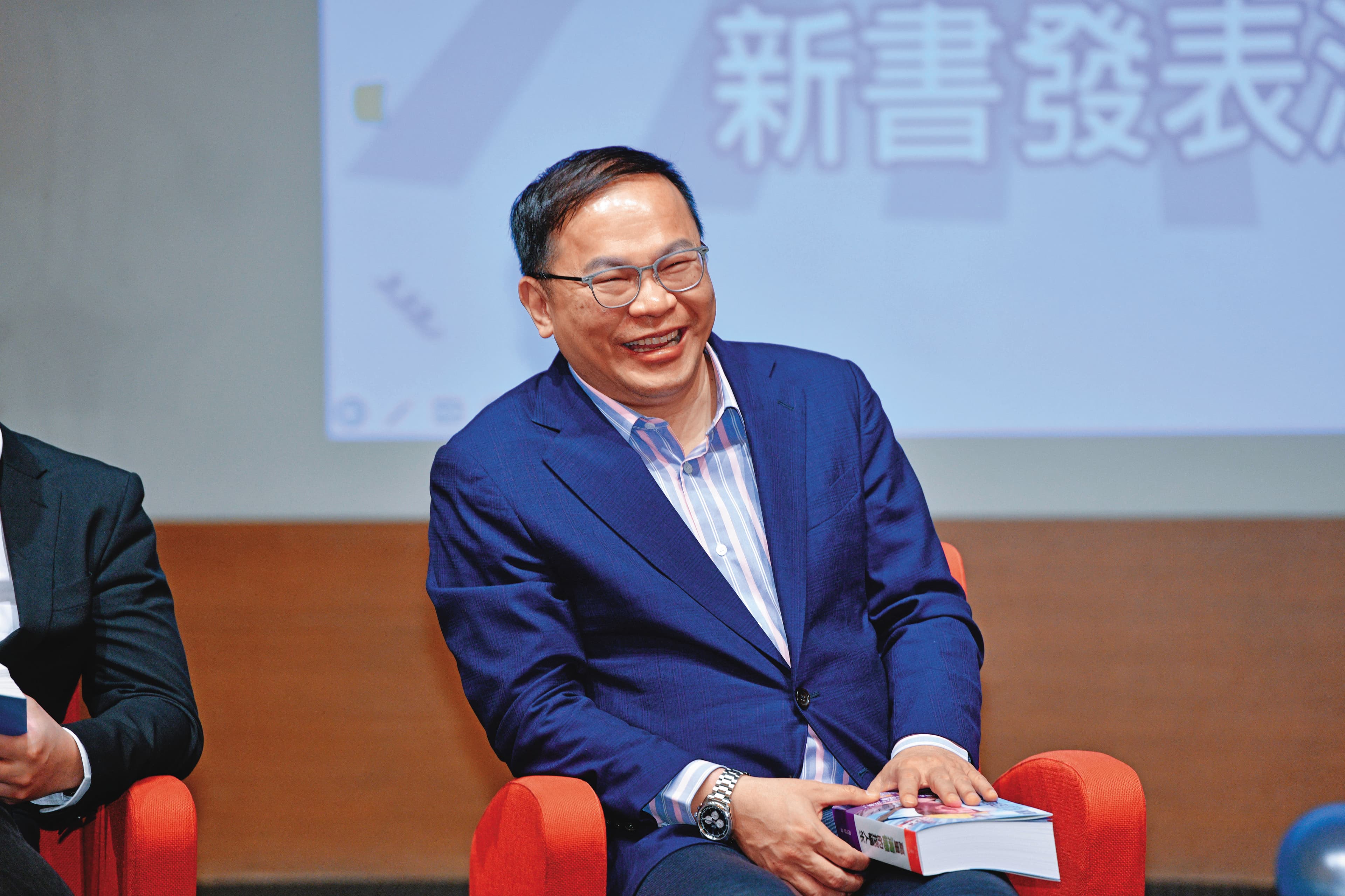 2024桃園綠委全滅,出現接班斷層,地方不少人期待王義川承擔2026大局。