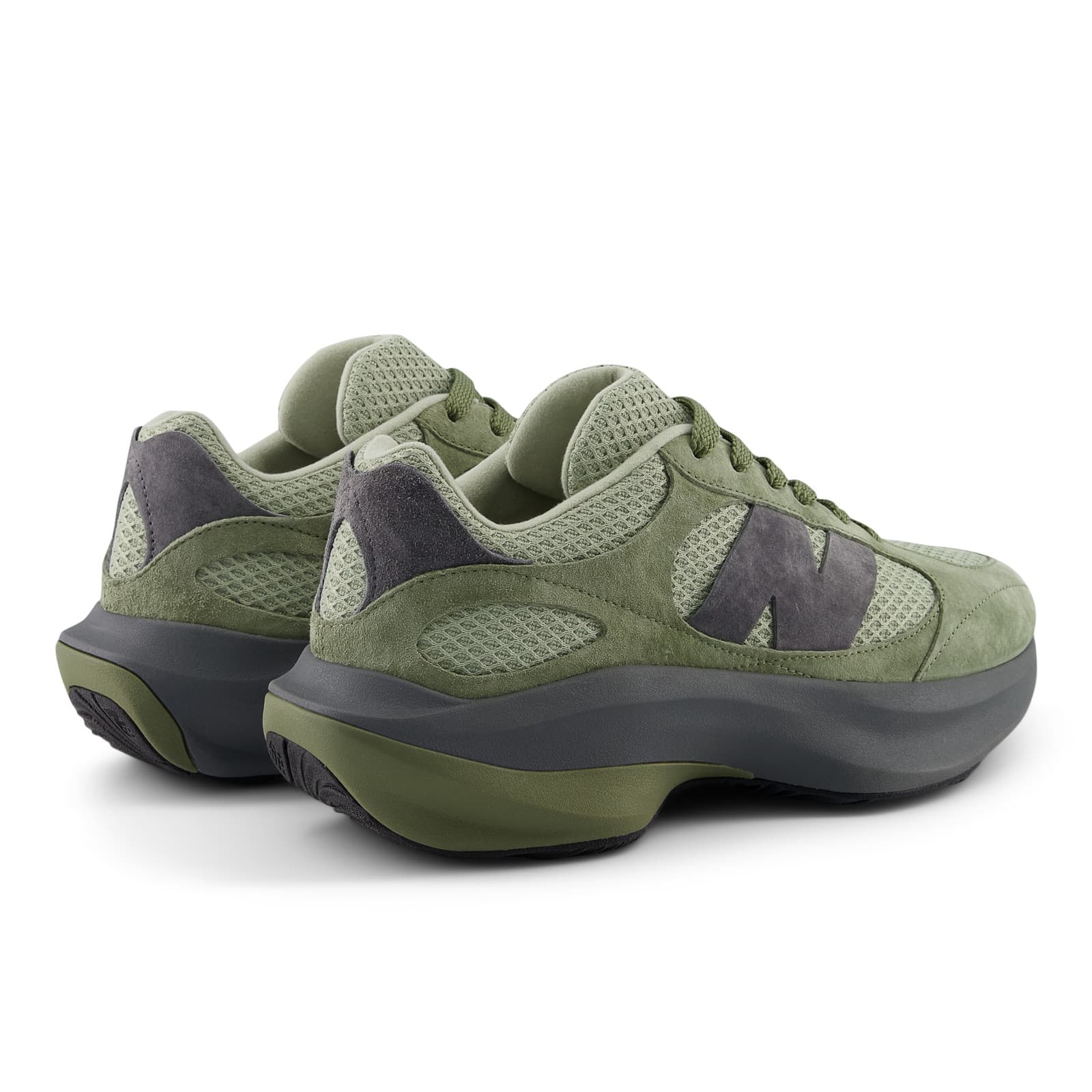 橄欖綠WRPD Runner。NT$4,880（New Balance提供）