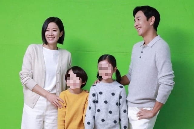 李善均與田慧振以恩愛夫妻形象拍兒童教育廣告,目前廣告已轉不公開,若李善均吸毒屬實,可能面臨廣告代言2到3倍求償。(翻攝李善均INS)