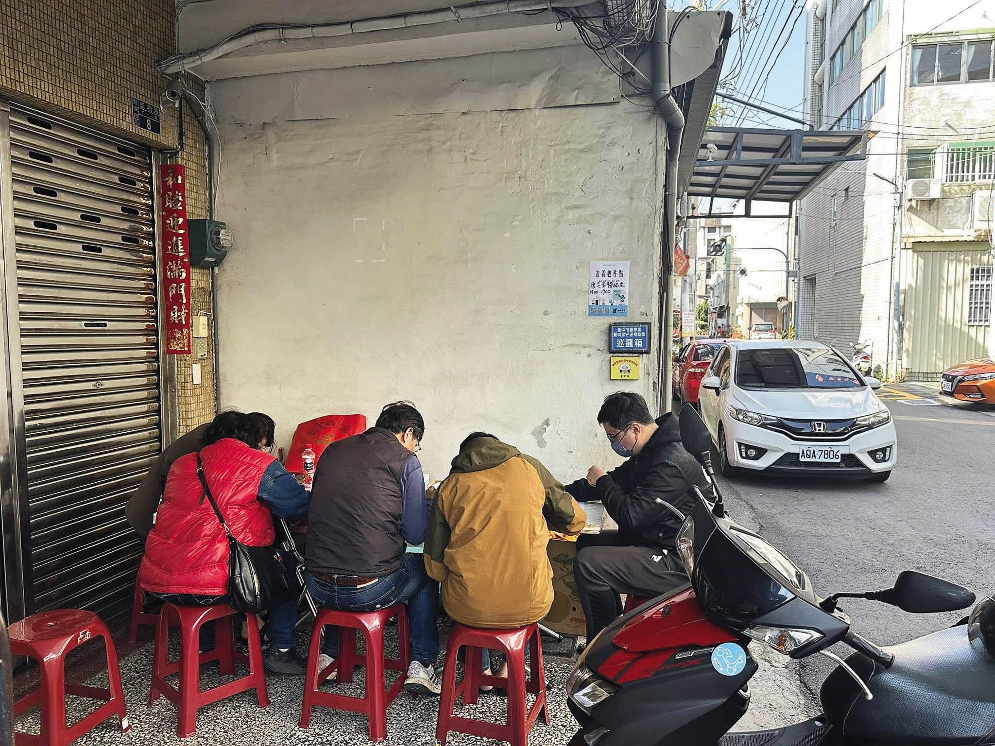 台中第8選區（江啟臣）罷免連署書「轉換率」佳，目前連署進度符合罷團預估。（翻攝廖芝晏臉書）