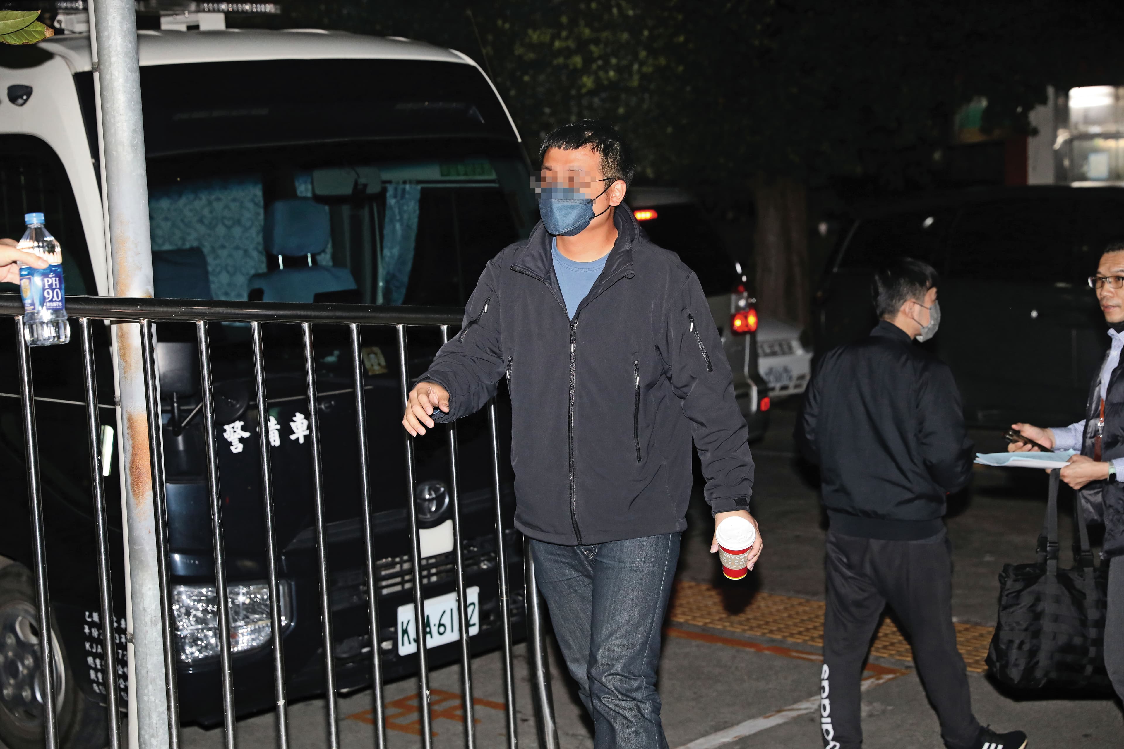 不肖公務員疑勾結私菸集團詐領查緝獎勵金,多名海巡偵查員及警員遭傳訊。