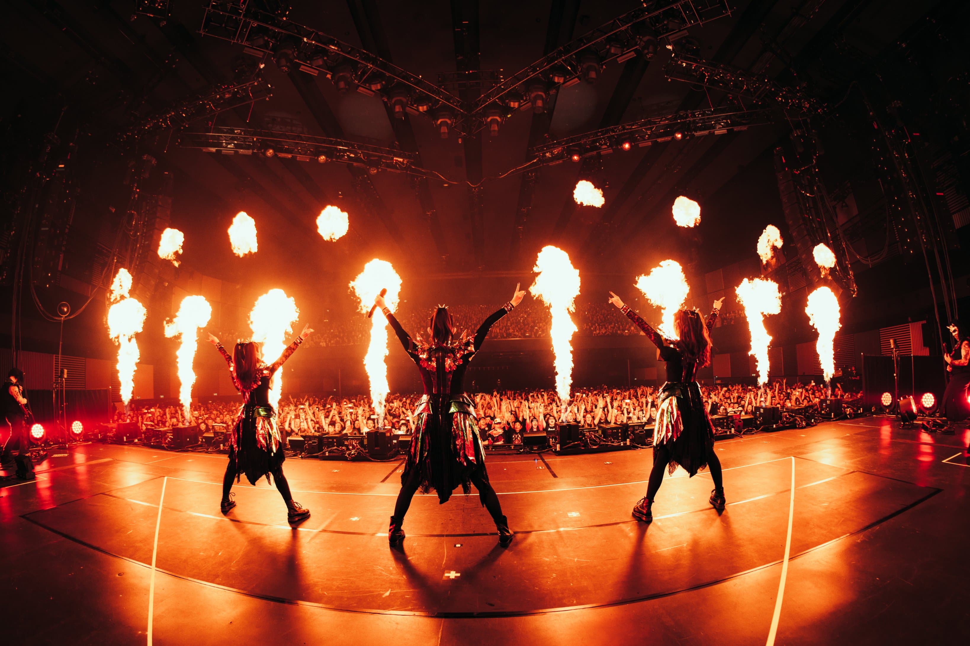 BABYMETAL在2023年以三人體制重啟,與全球歌迷狂歡。(翻攝BABYMETAL X)