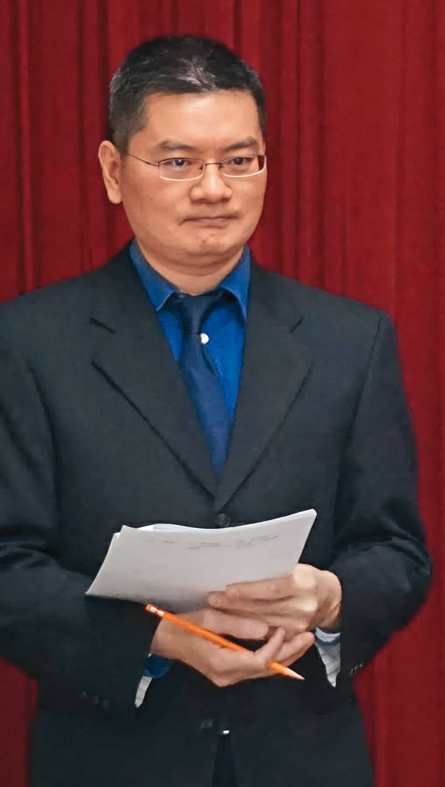 高院前庭長邱忠義法官(圖)在鍾文智脫逃案有重大疏失遭拔職,涉及偽造裁定內容遭查辦。