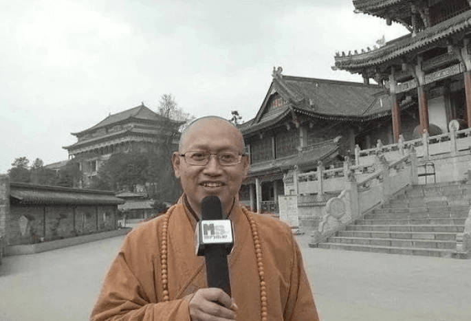 據傳遭仙人跳的住持為石象寺住持釋照杰，目前已辭去了四川省宗教協會副會長的職務。（翻攝微博）