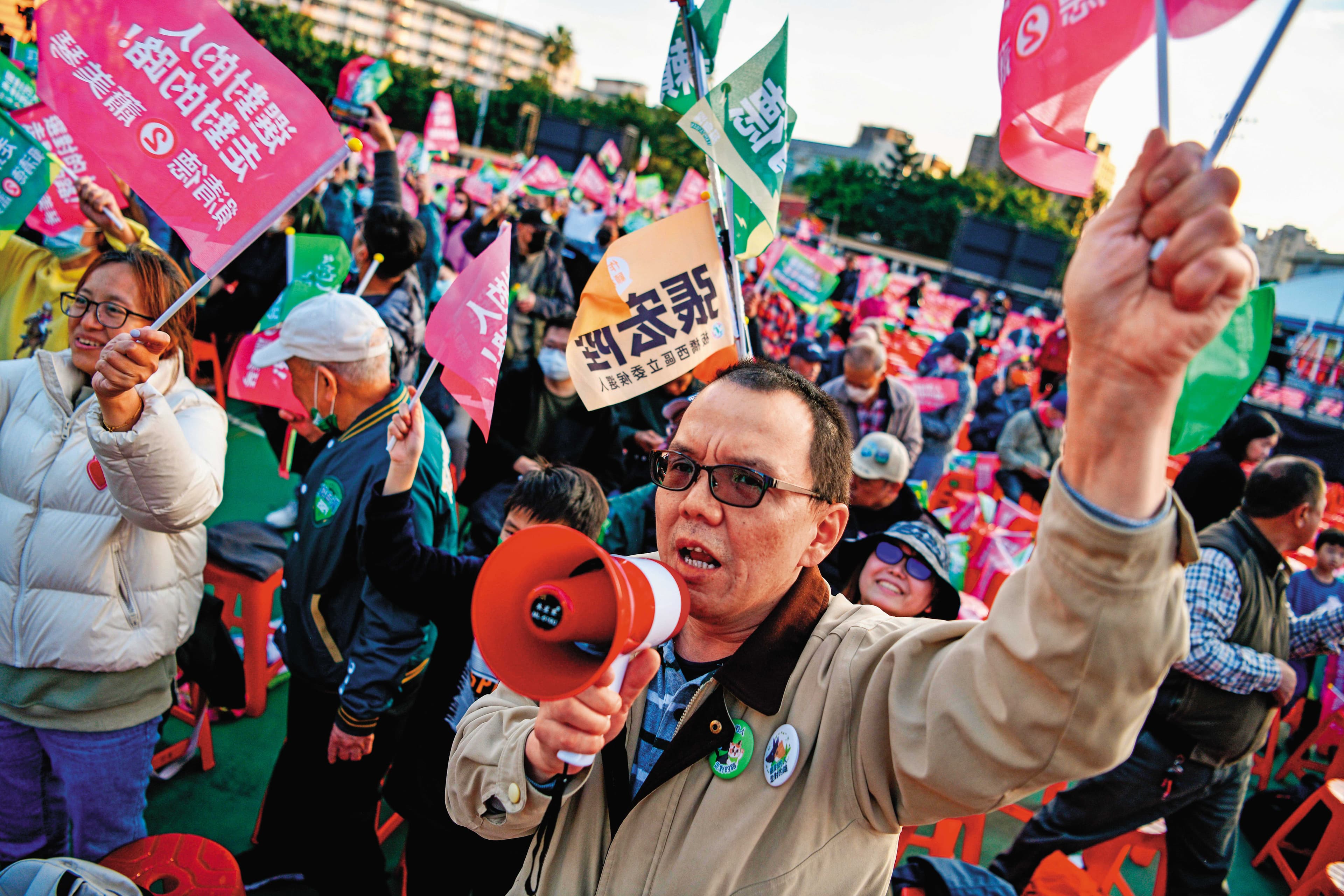 黨內觀察,賴清德這次競選造勢場合,與過去民進黨活動多充斥青年面孔的樣貌有所不同。