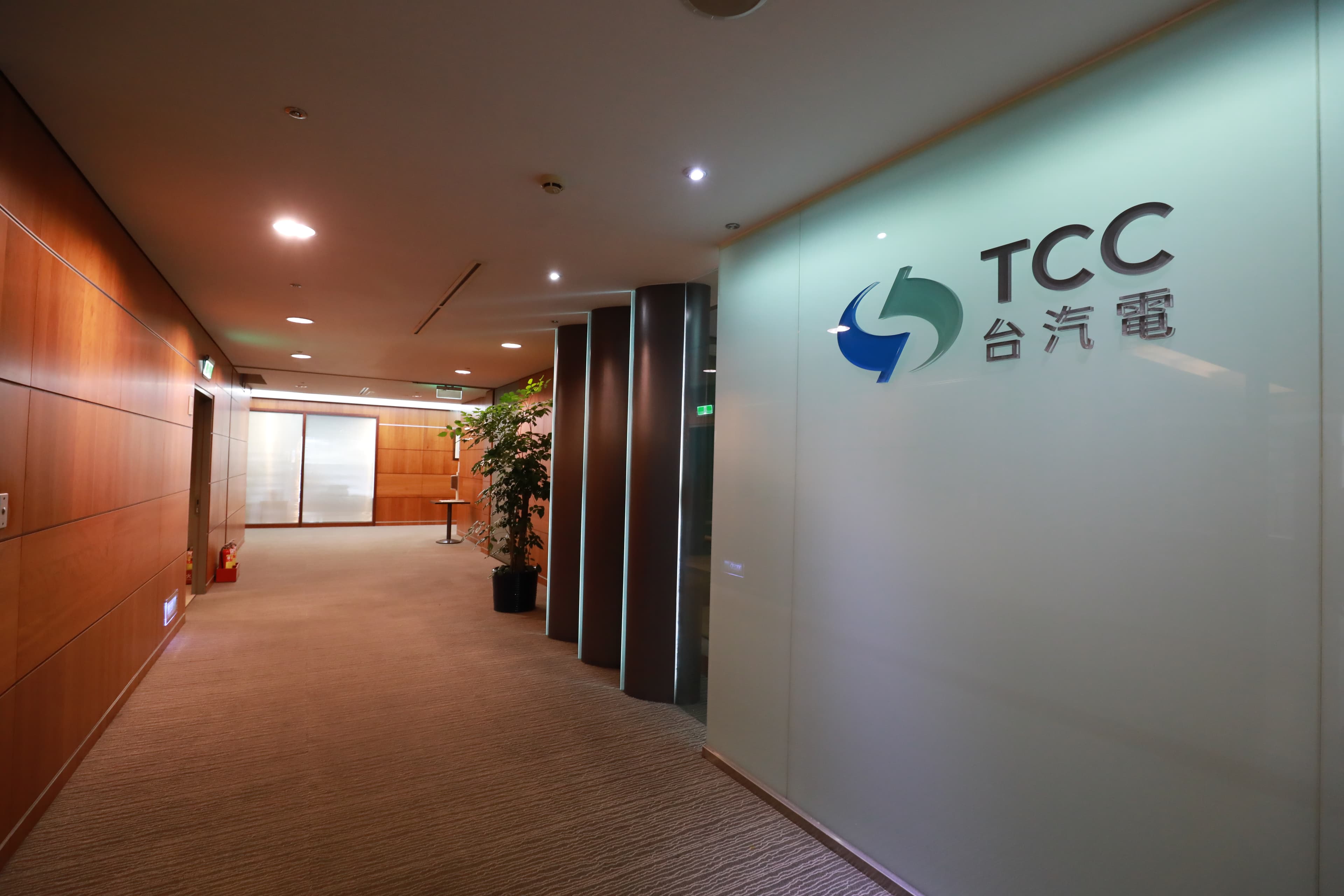 星能電力行管部實際編制僅有邱銘哲一人,堪稱「一人部門」,且其業務大多由台汽電派員支援。圖為星能內湖辦公室。